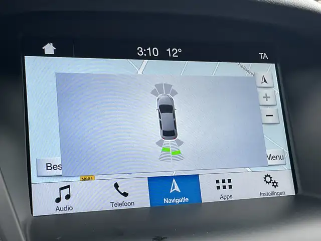 Ford Focus view 5