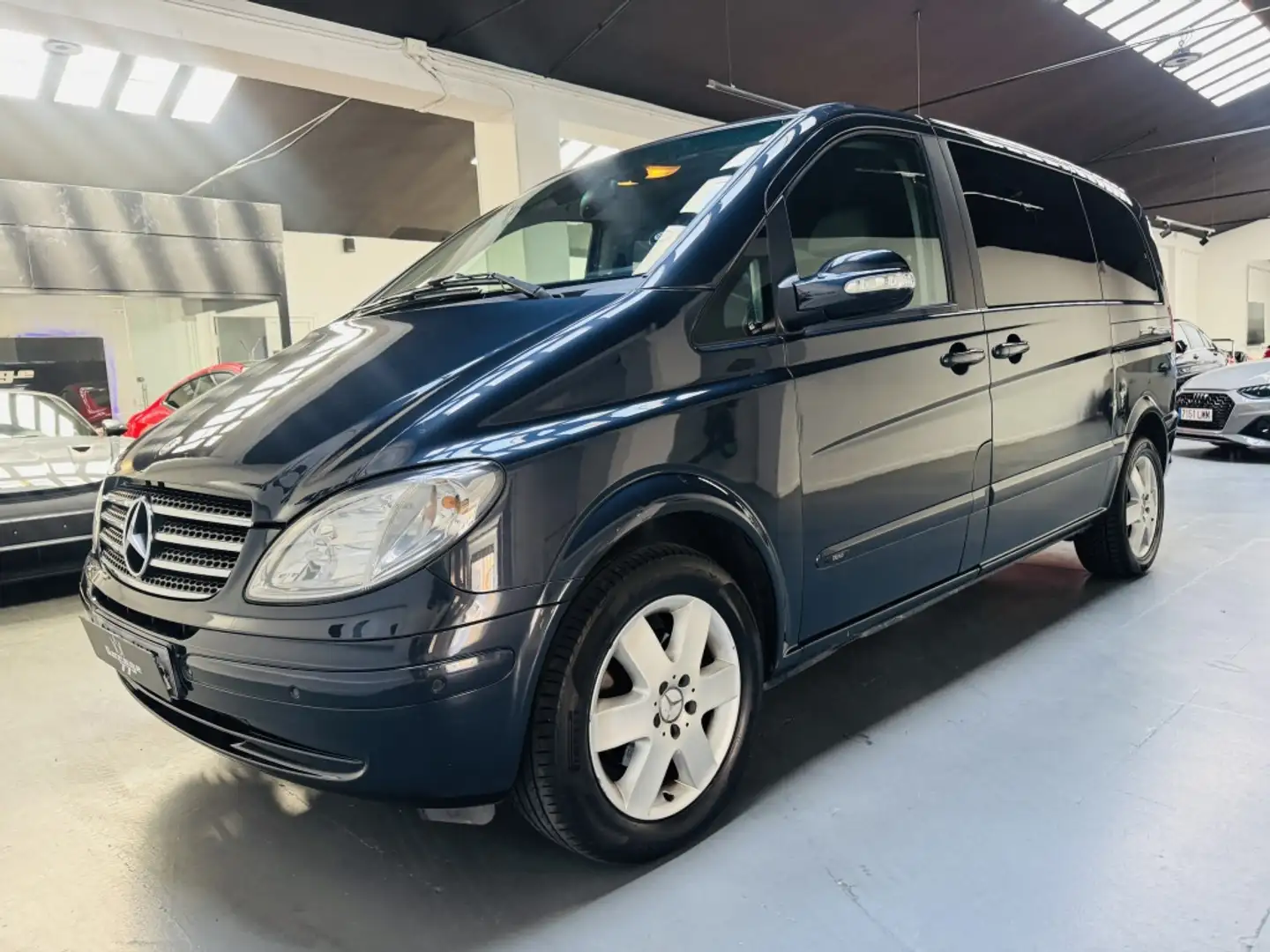 Mercedes-Benz Viano 2.2CDI Fun Compacta 4M Aut. Azul - 1