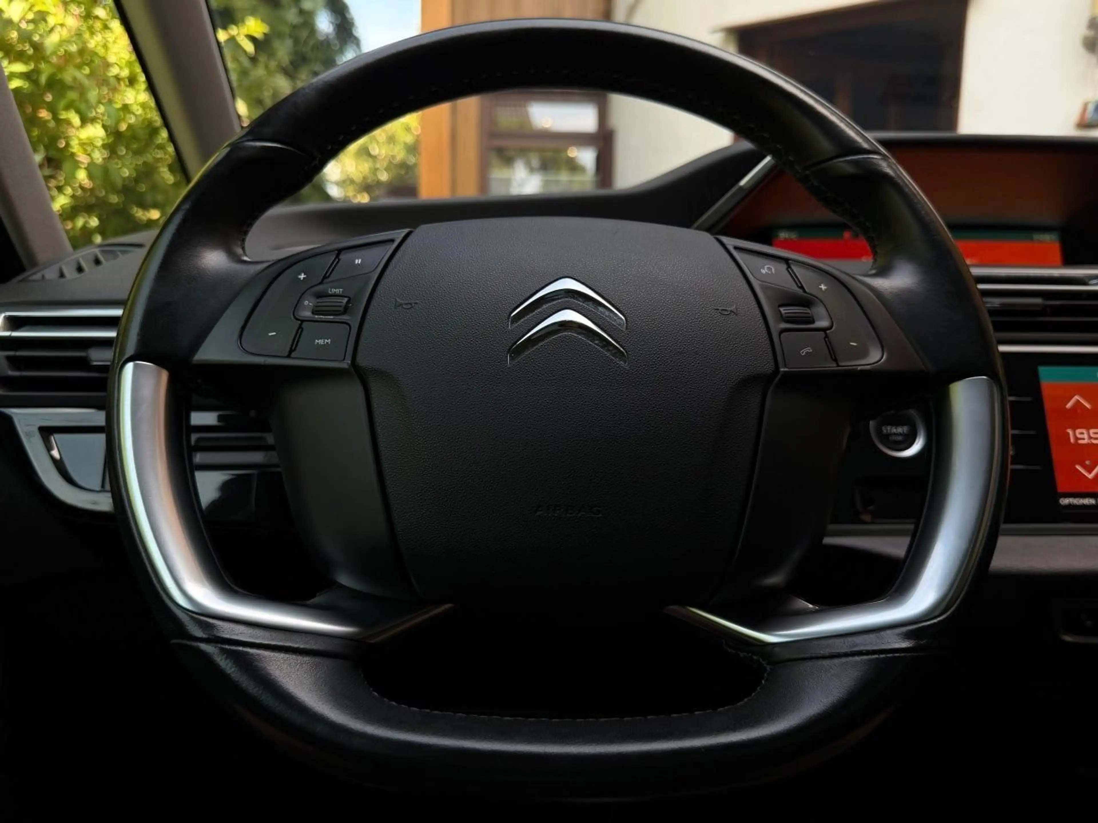 Citroen Grand C4 Picasso /Spacetourer Shine BlueHDI 150AT — photo 9