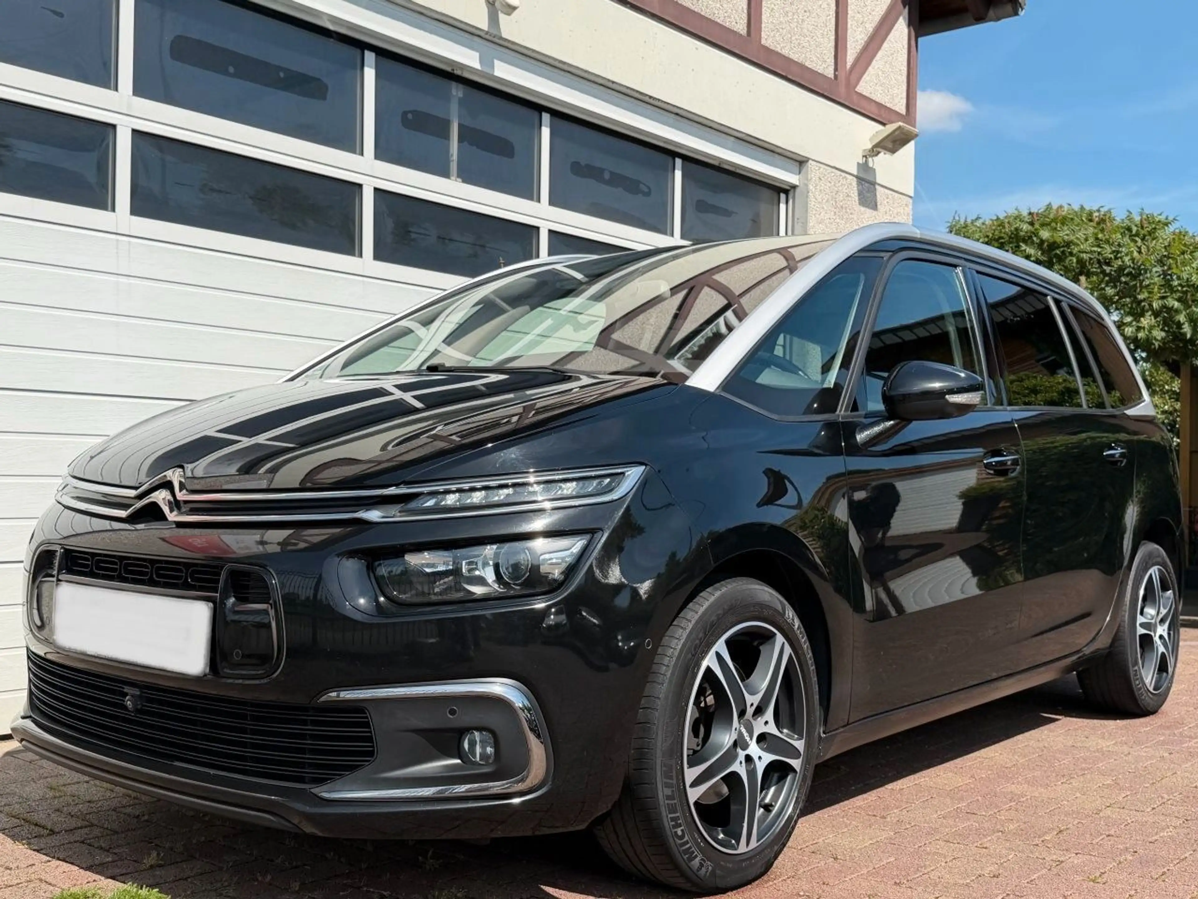 Citroen Grand C4 Picasso /Spacetourer Shine BlueHDI 150AT