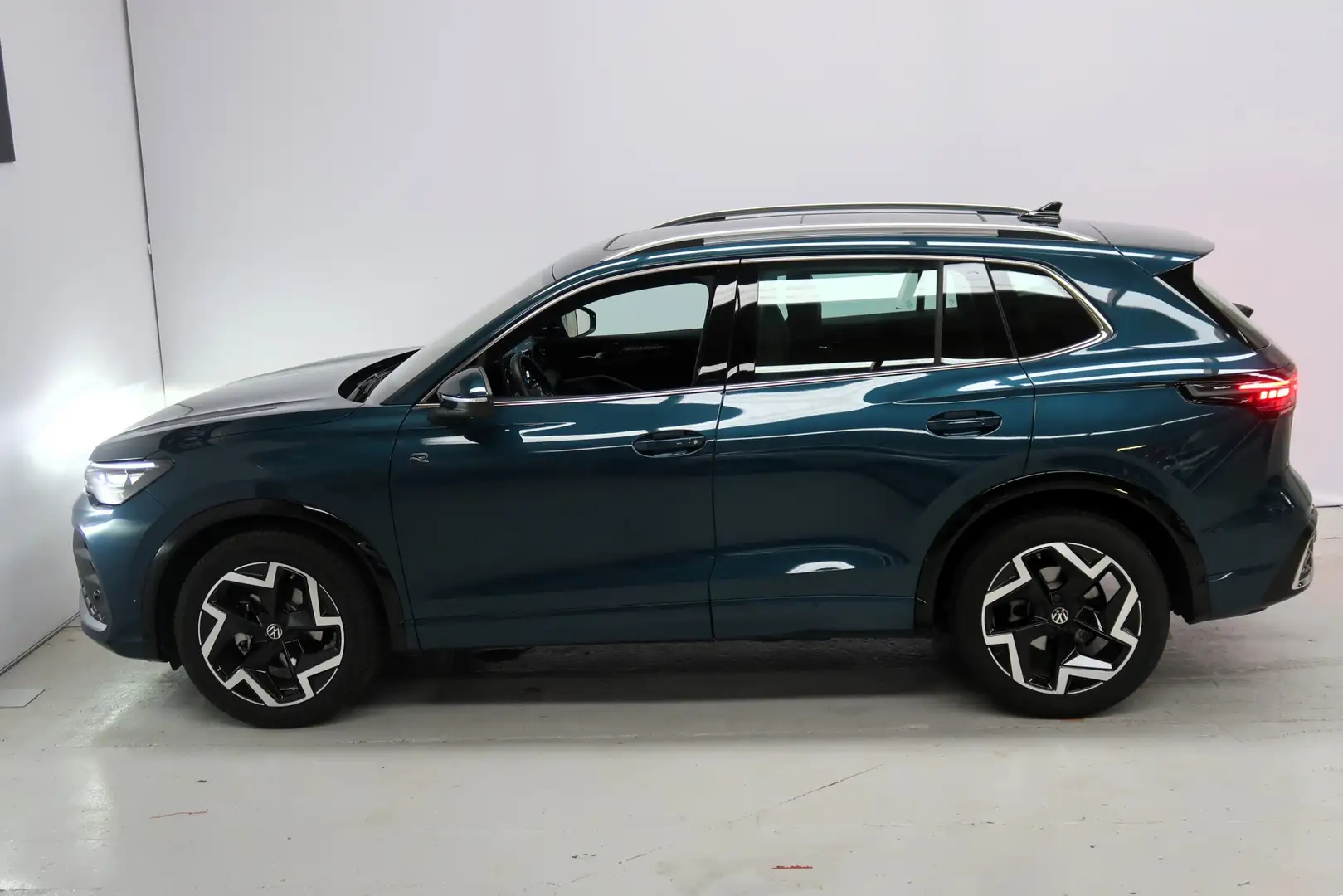 Volkswagen Tiguan Tiguan 1.5 eTSI OPF DSG R-Line Bleu - 1