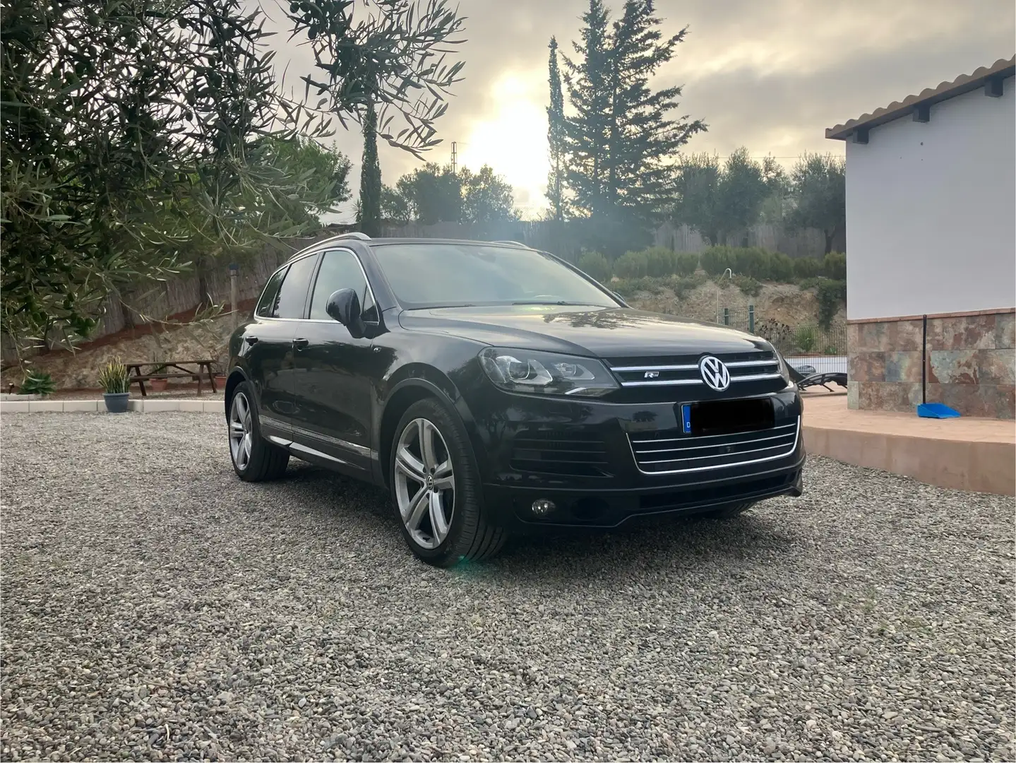 Volkswagen Touareg 4.2 V8 TDI R-Line+*AHK*PANO*360*ACC*LANE Schwarz - 2