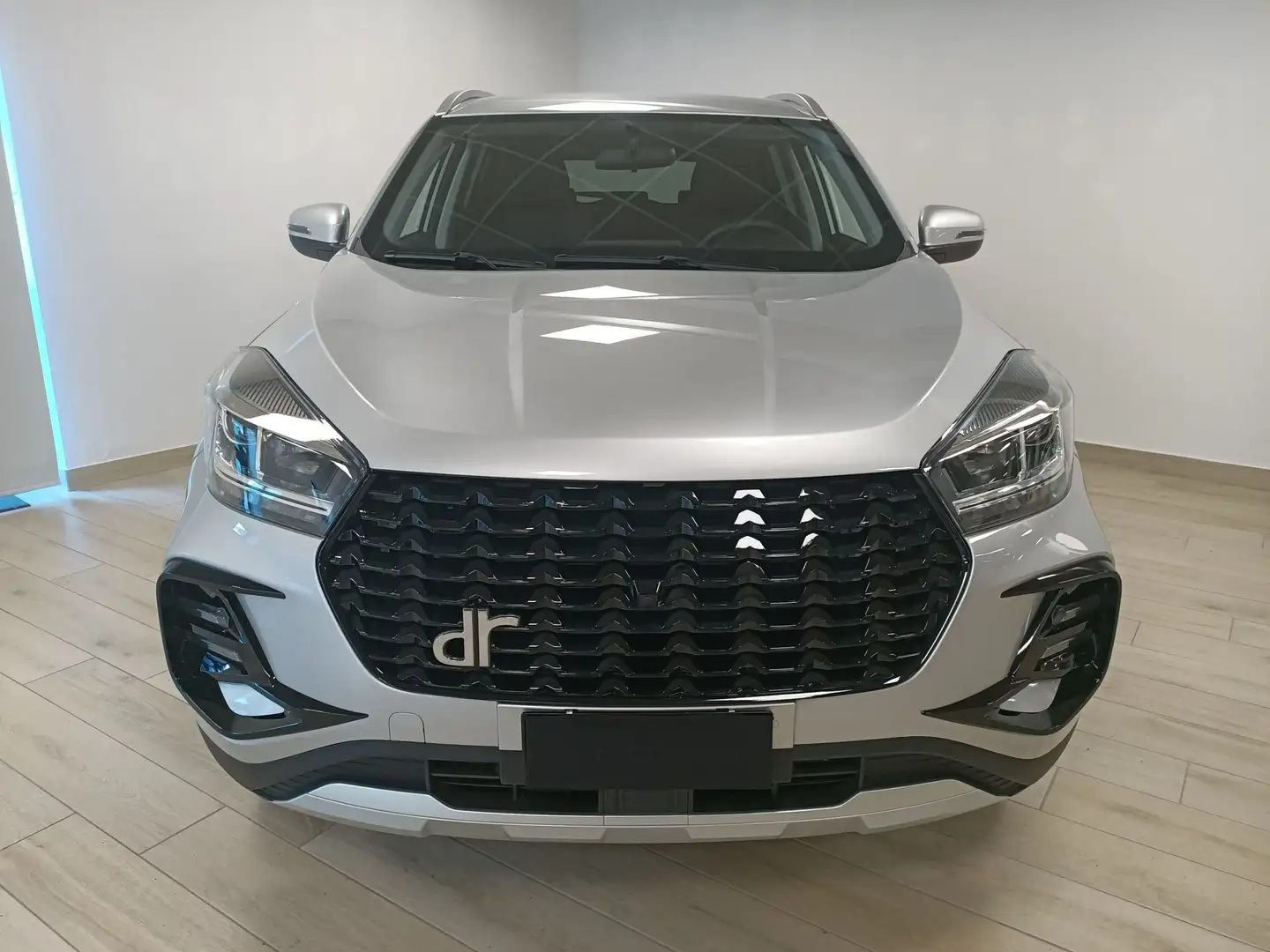 DR Automobiles DR5.0 1.5 Bi-Fuel GPL Stříbrná - 2