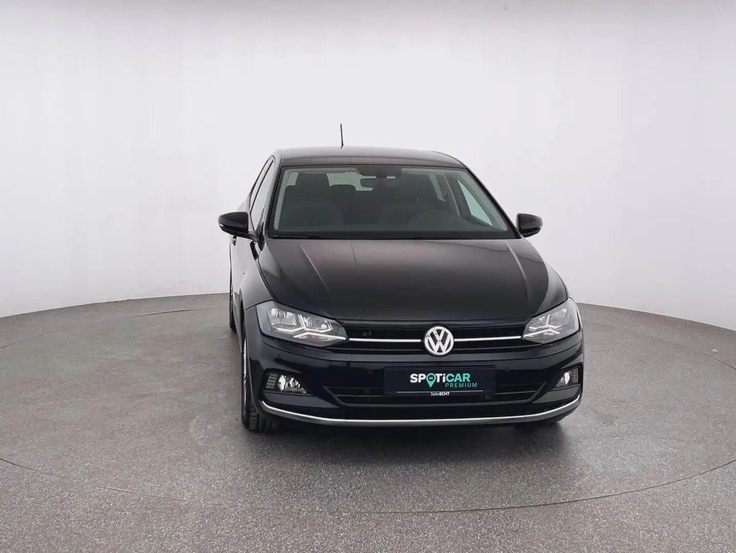 Volkswagen Polo Highline 1.0 TSI*SHZ*PDC*BTH*uvm Zwart - 2