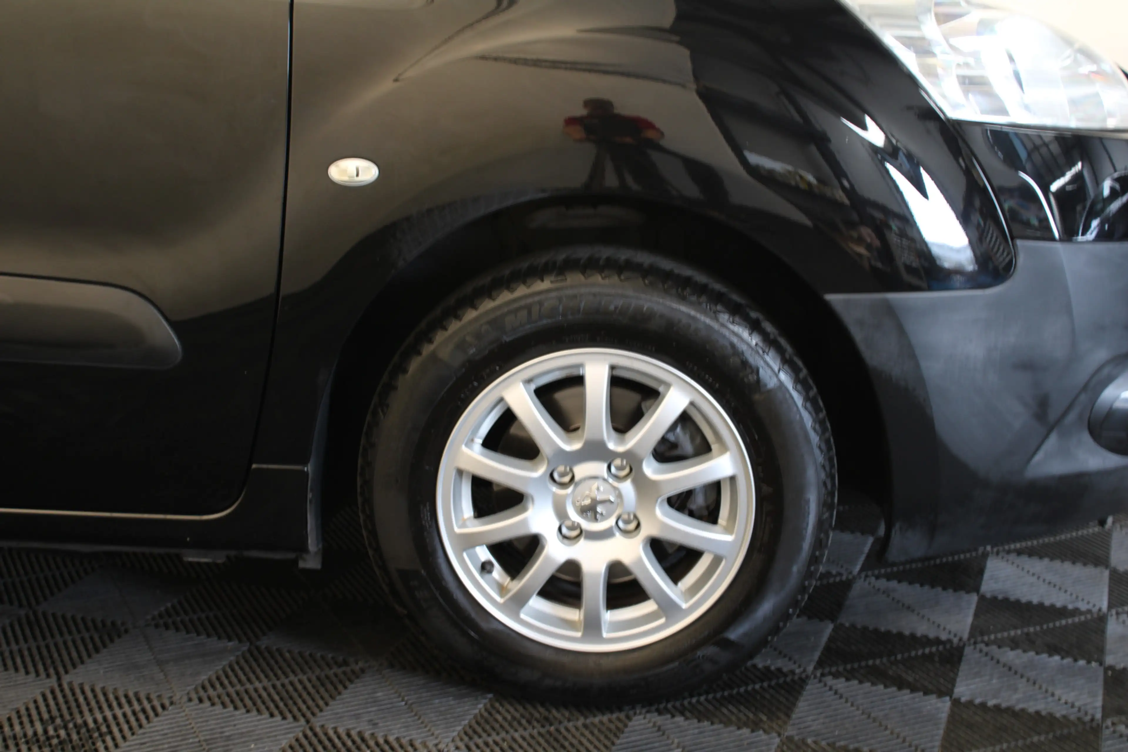Peugeot Partner 120 1.6 e-HDI L1 2Tronic — photo 6