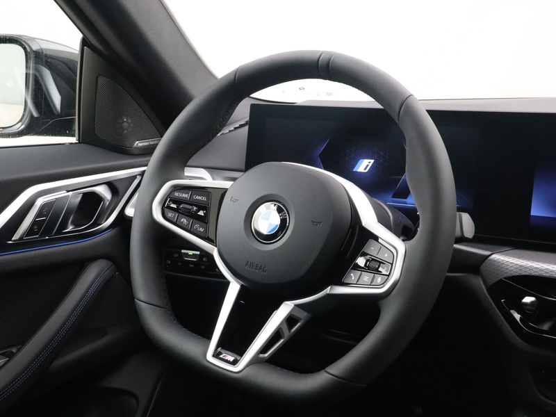 BMW i4 eDrive35 70 kWh — photo 2