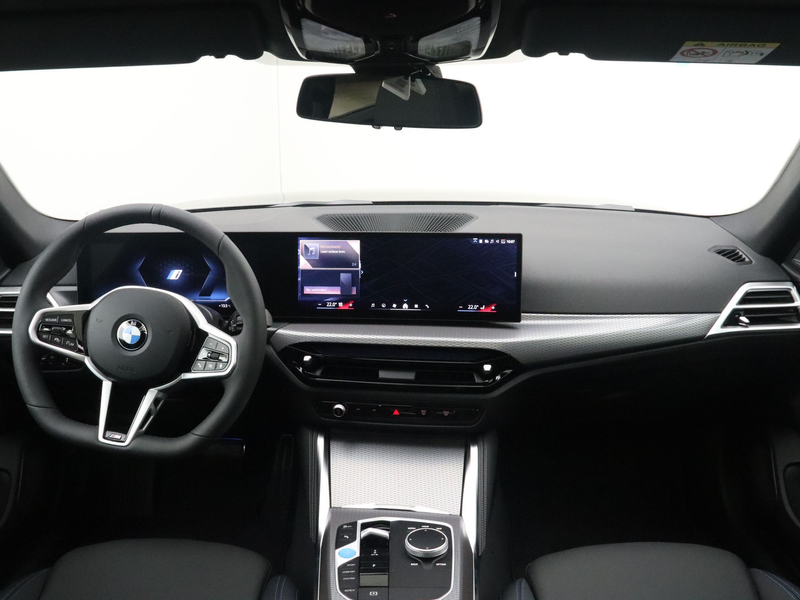 BMW i4 eDrive35 70 kWh — photo 13