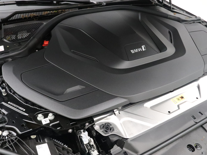 BMW i4 eDrive35 70 kWh — photo 4