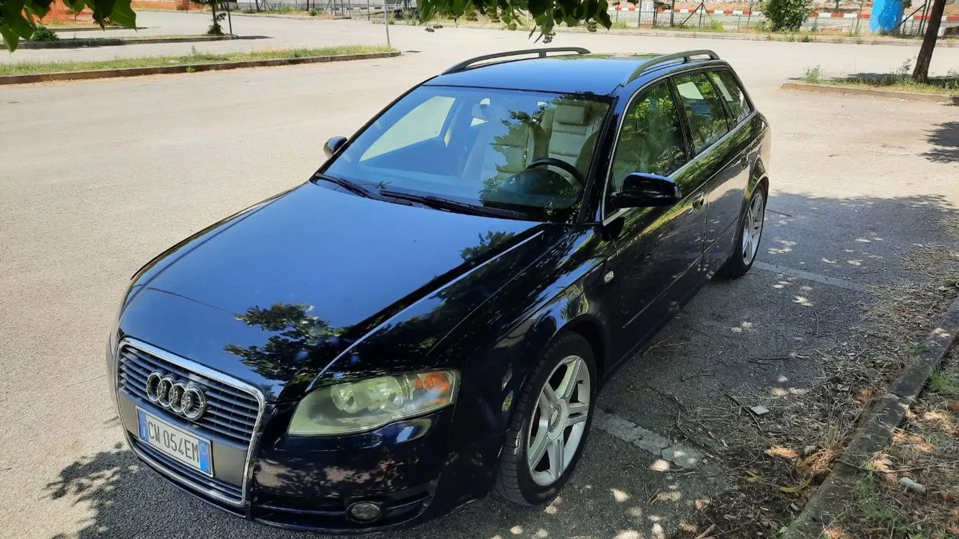 Audi A4 Avant 2.0 tdi - 1
