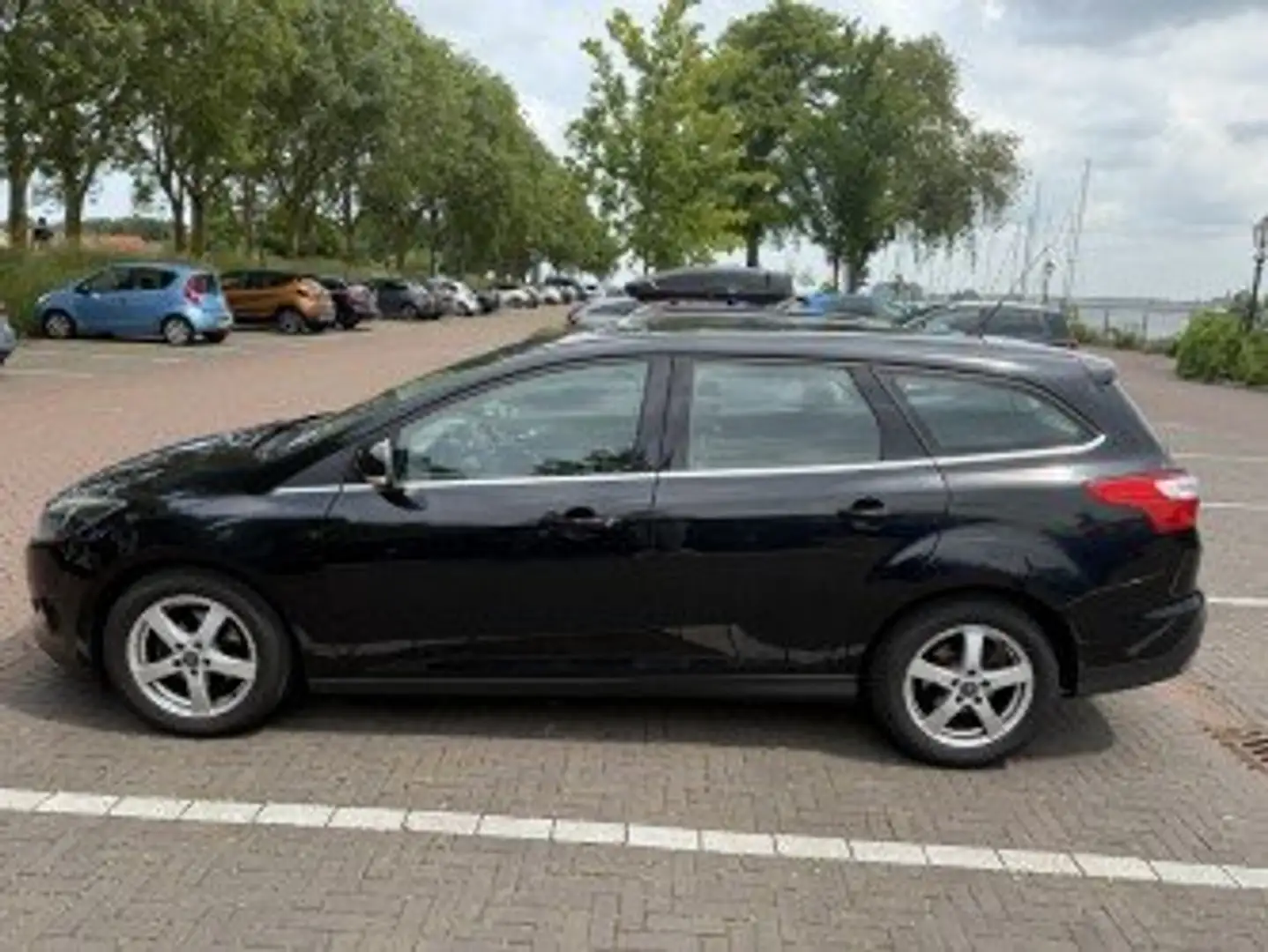 Ford Focus Focus 1.6 TDCI ECO. L. Ti. Zwart - 1
