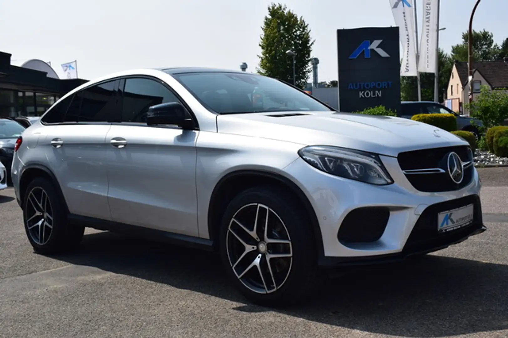 Mercedes-Benz GLE 350 d 4Matic*AMG/Leder/Navi/Klime/SSD* Šedá - 1