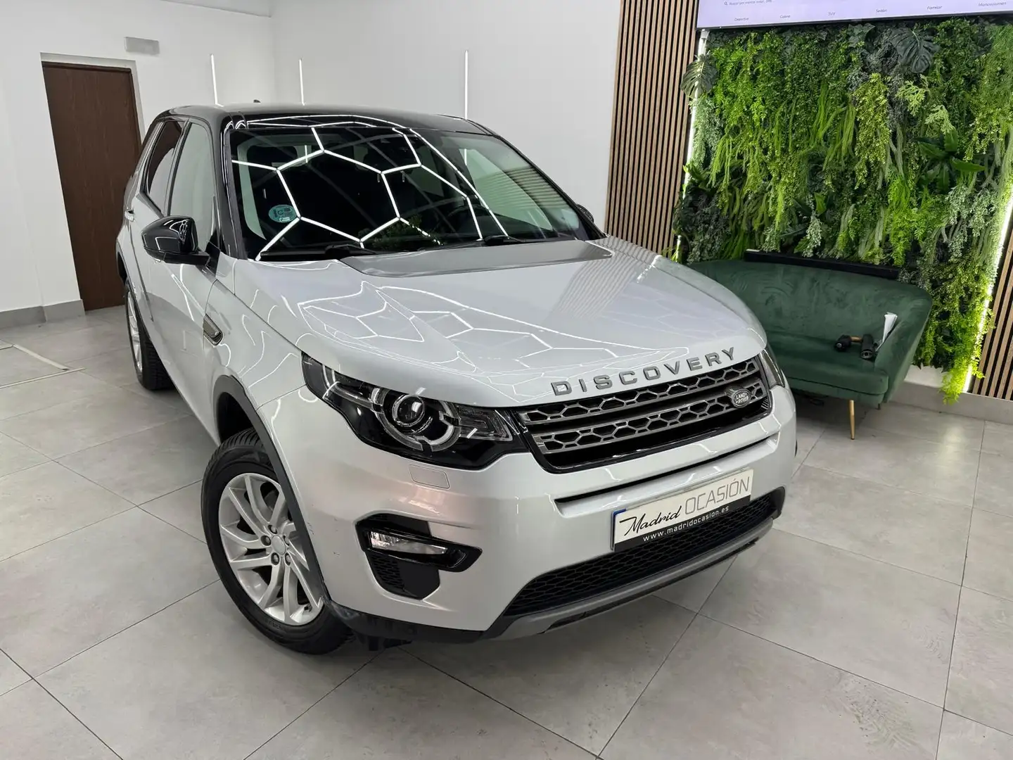 Land Rover Discovery Sport 2.0TD4 Pure 4x4 Aut. 150 Gris - 2