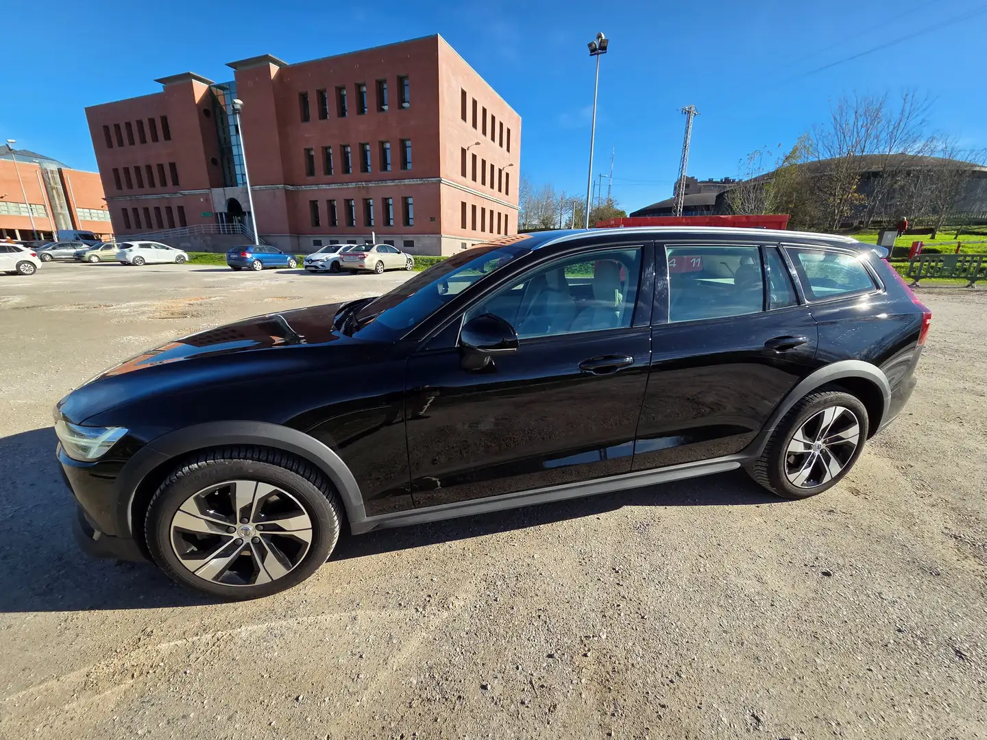 Volvo V60 Cross Country V60 Cross Country B4 Core AWD Aut. Core Negro - 1