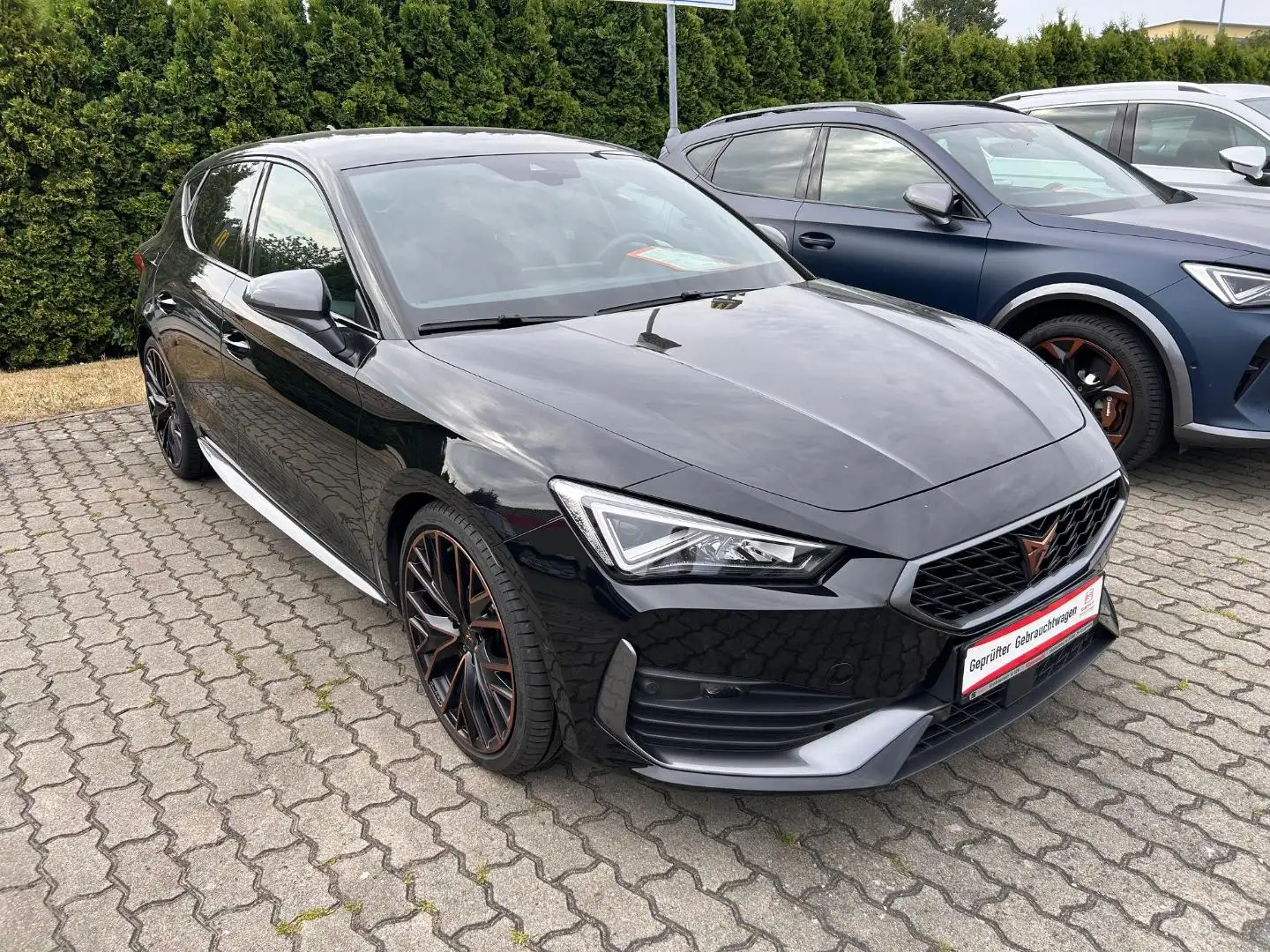 CUPRA Leon VZ Schwarz - 2