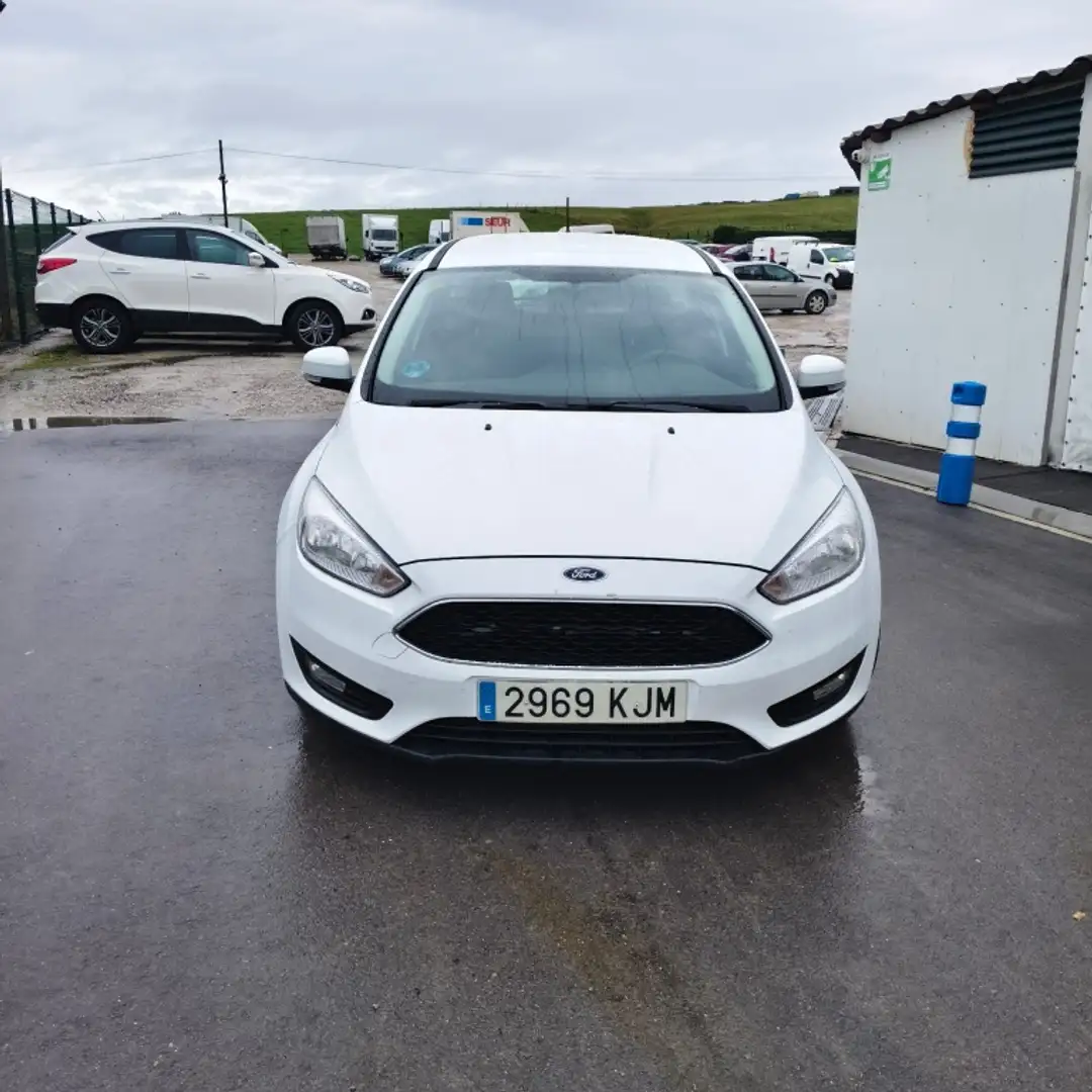 Ford Focus 1.5TDCi ST-Line PS 120 Weiß - 2