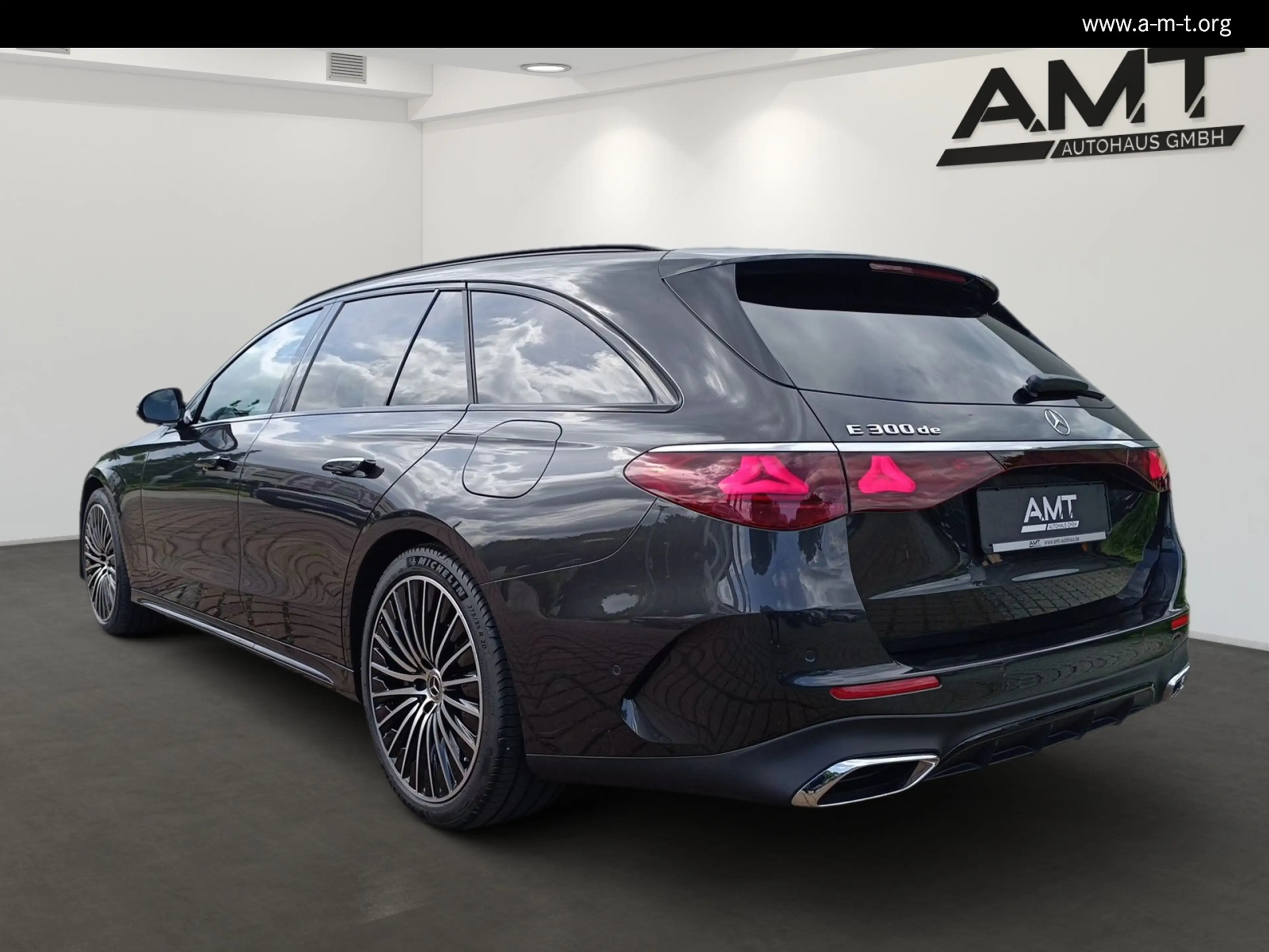 Mercedes-Benz E 300 E 300 de T AMG Premium*Pano*AHK*Superscreen*DC LED — photo 4