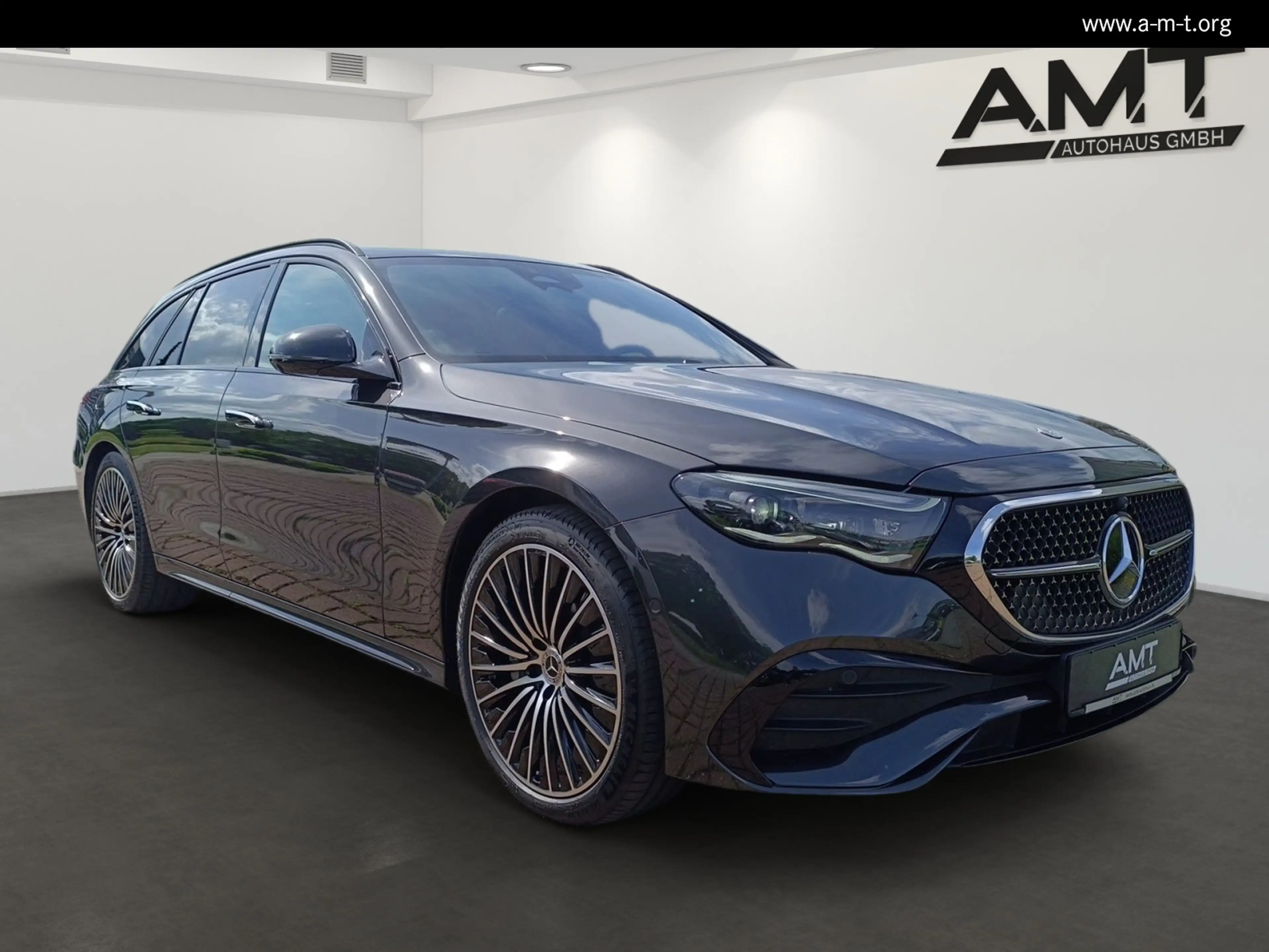 Mercedes-Benz E 300 E 300 de T AMG Premium*Pano*AHK*Superscreen*DC LED — photo 2