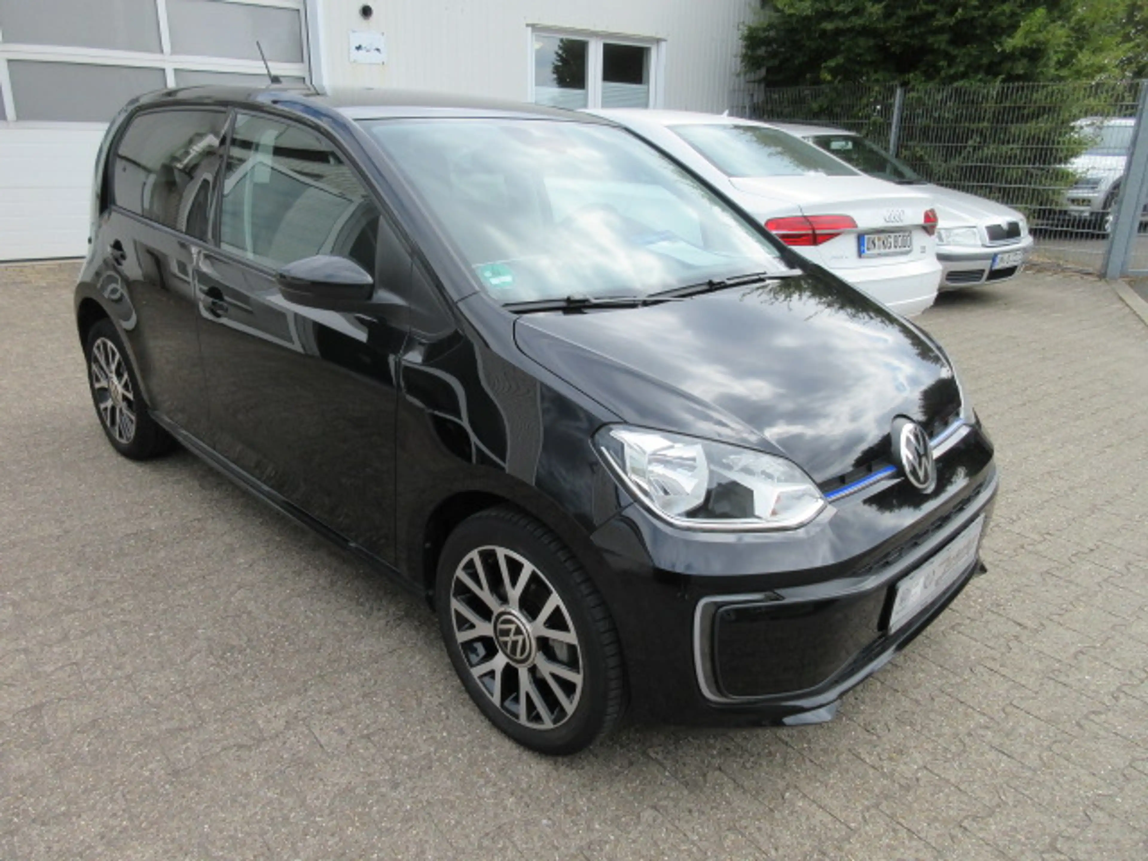 Volkswagen e-up! Style "Plus" Automaik NAVIV KAMERA GRA ALU APS SITZHEIZUNG CLIMATRONIC