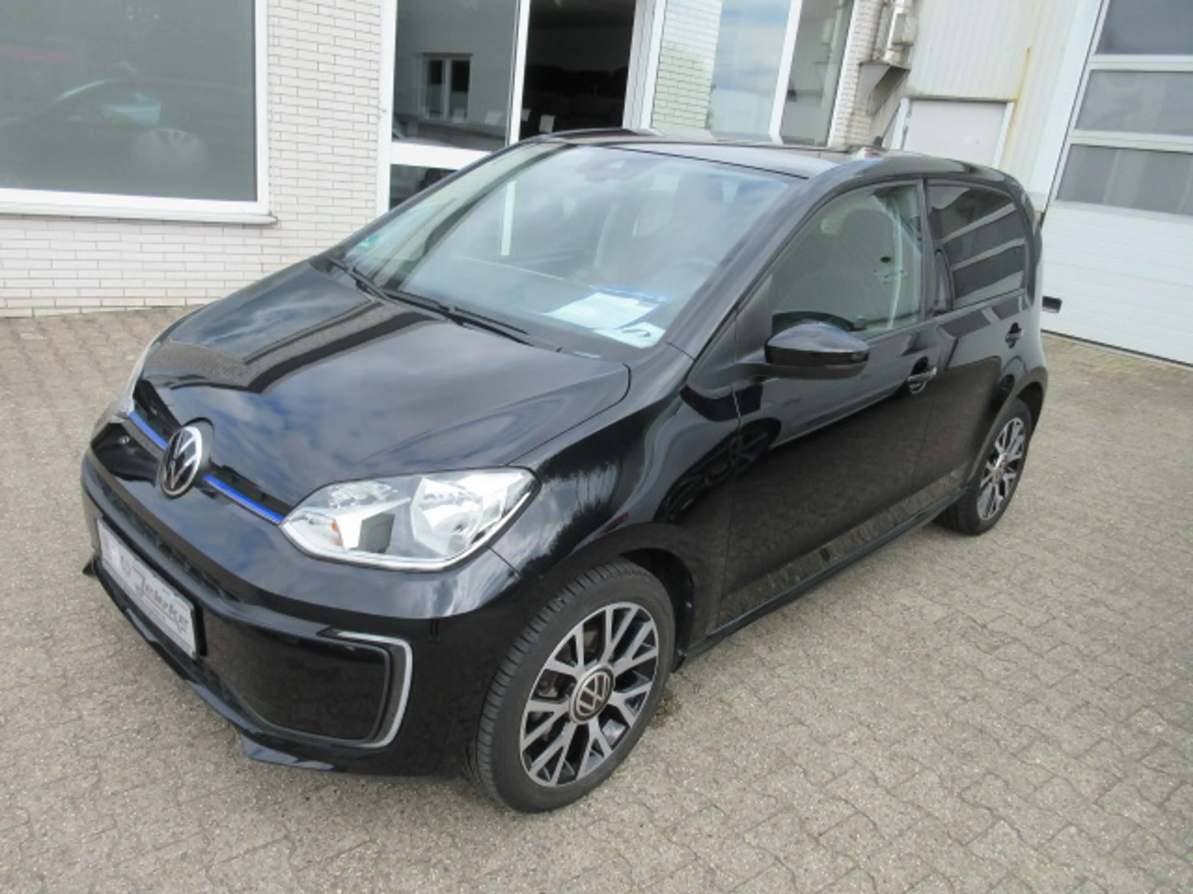 Volkswagen e-up! Style "Plus" Automaik NAVIV KAMERA GRA ALU APS SITZHEIZUNG CLIMATRONIC — photo 4