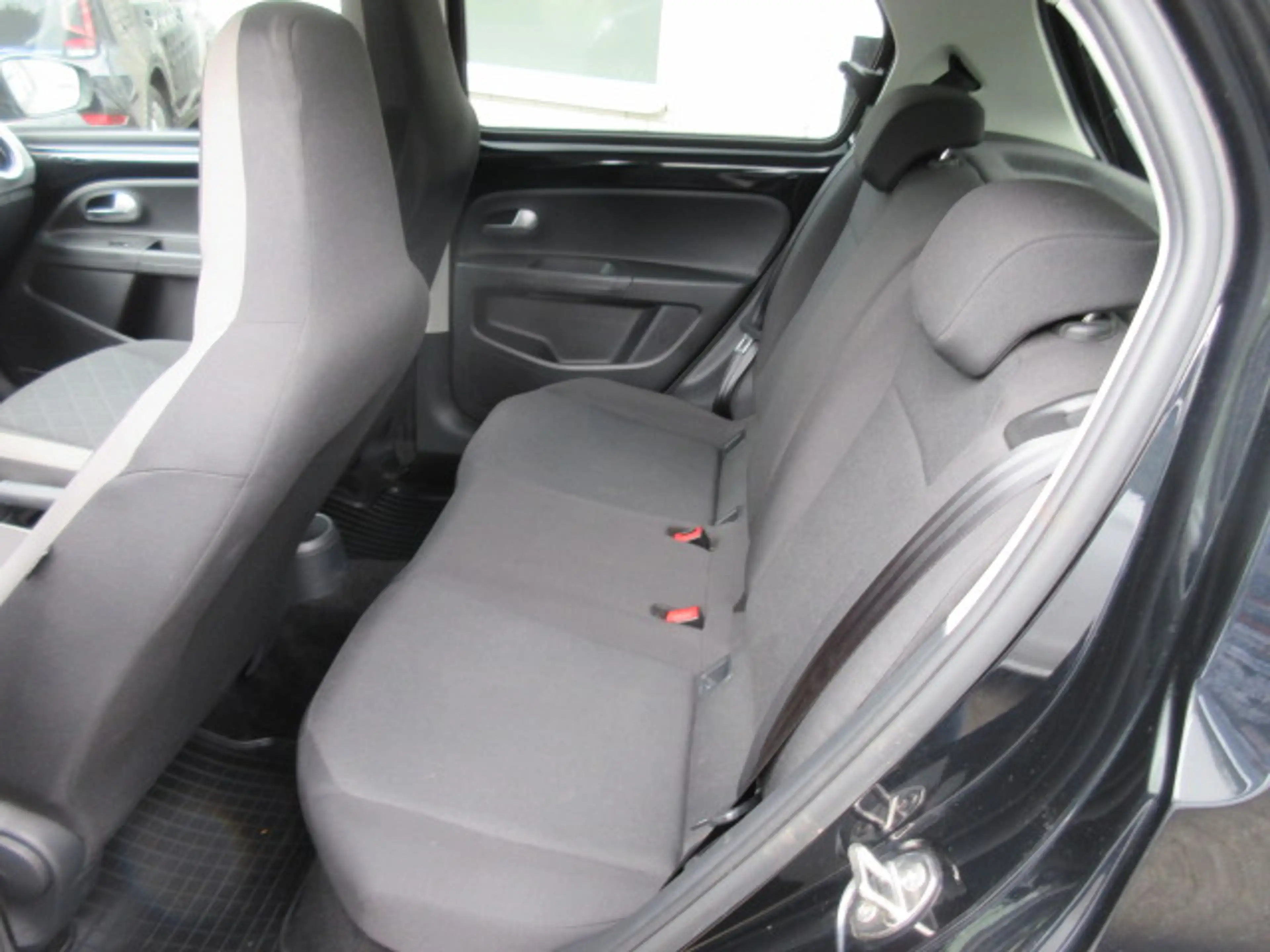 Volkswagen e-up! Style "Plus" Automaik NAVIV KAMERA GRA ALU APS SITZHEIZUNG CLIMATRONIC — photo 7