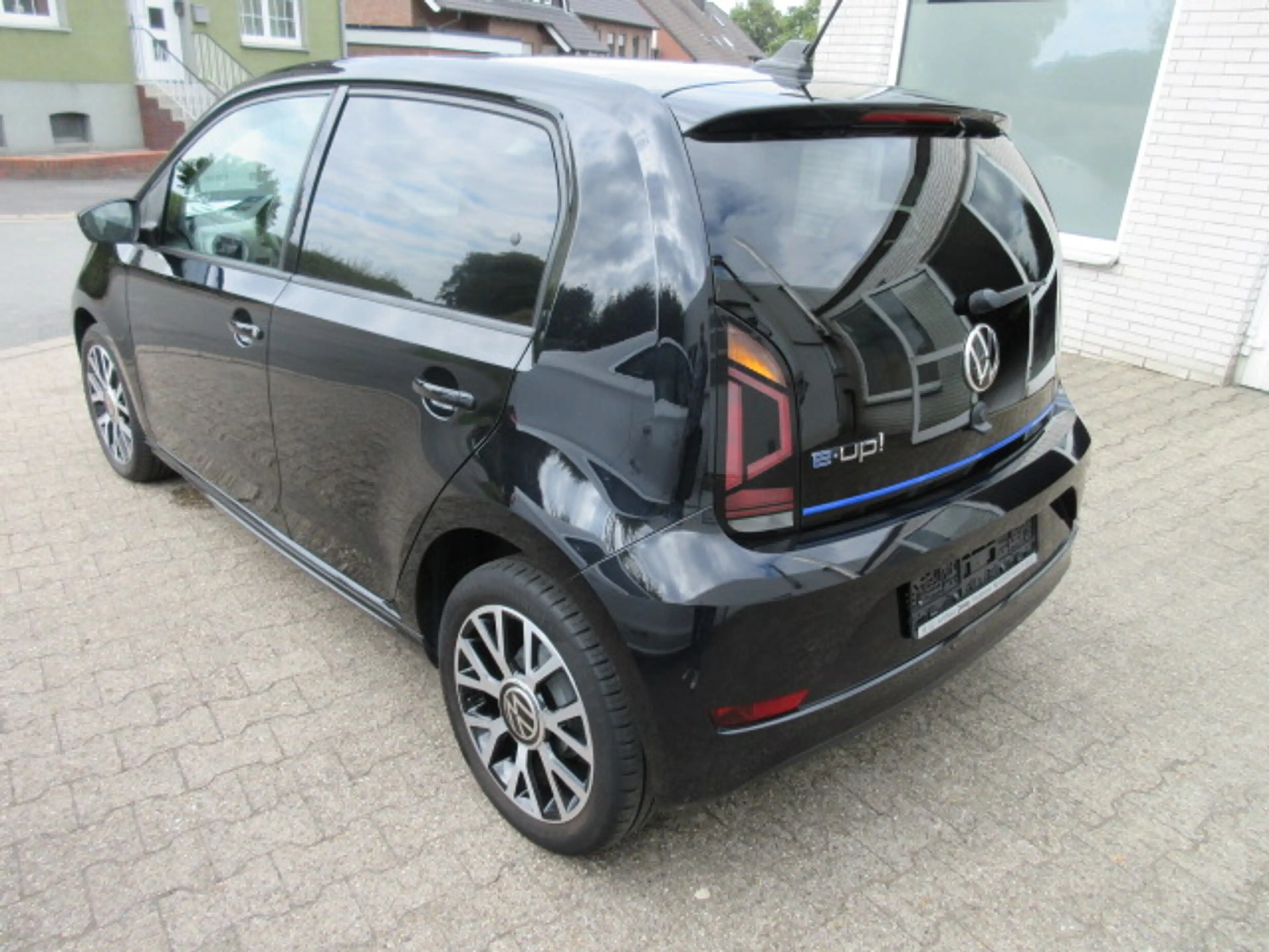 Volkswagen e-up! Style "Plus" Automaik NAVIV KAMERA GRA ALU APS SITZHEIZUNG CLIMATRONIC — photo 3