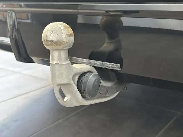 BMW i5 view 10