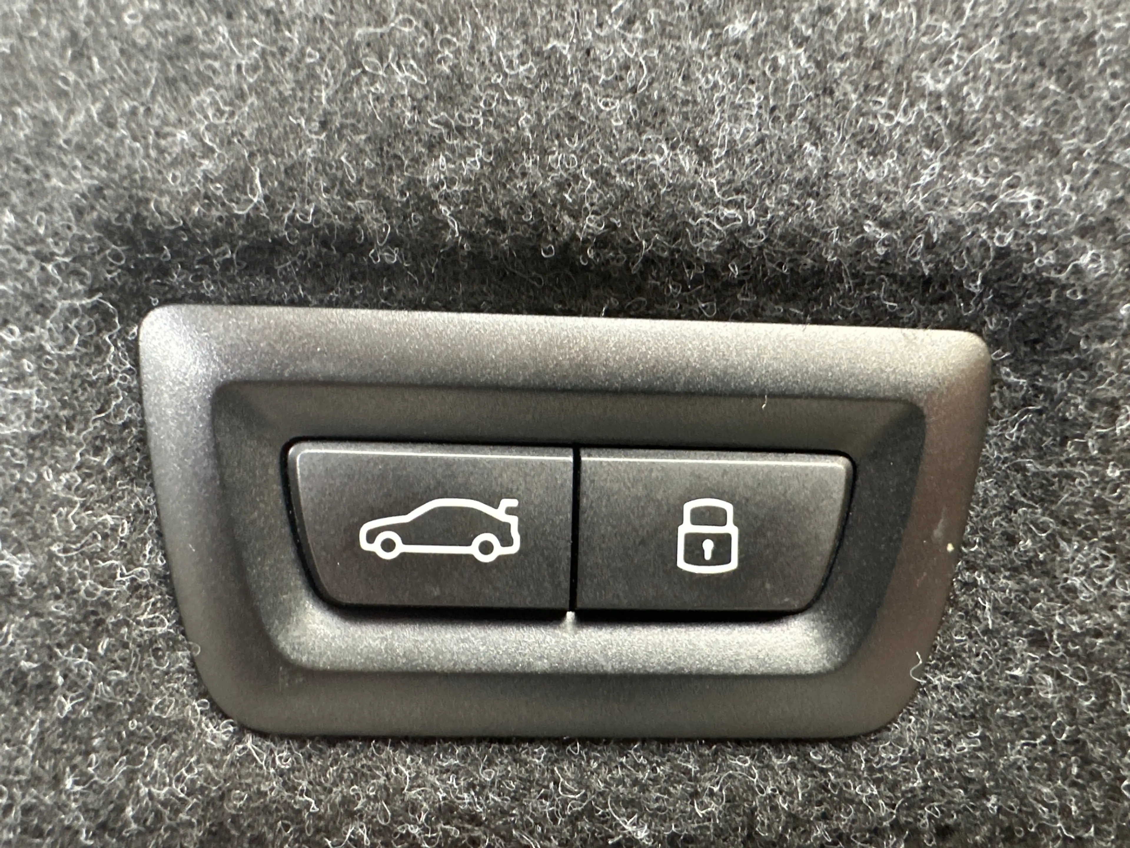 BMW i5 M60 xDrive NAV+LED+PANO+AHK+21ZO+360°+DAP+B&W+VC — photo 9