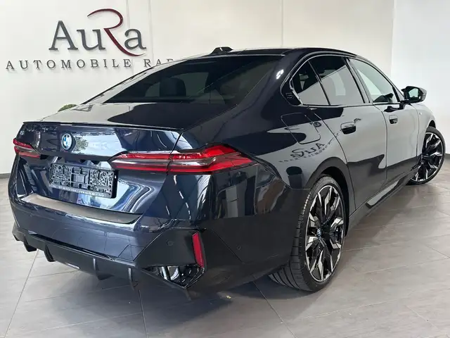 BMW i5 view 4