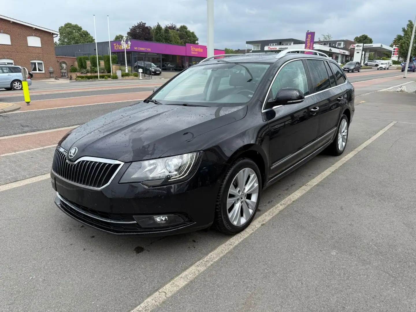 Skoda Superb 1.6 TDI Green tec Ambition Combi,Navi,Kli Schwarz - 1