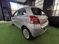 Toyota Yaris 1.3 dual 3p Sol my10 Silber - thumbnail 3