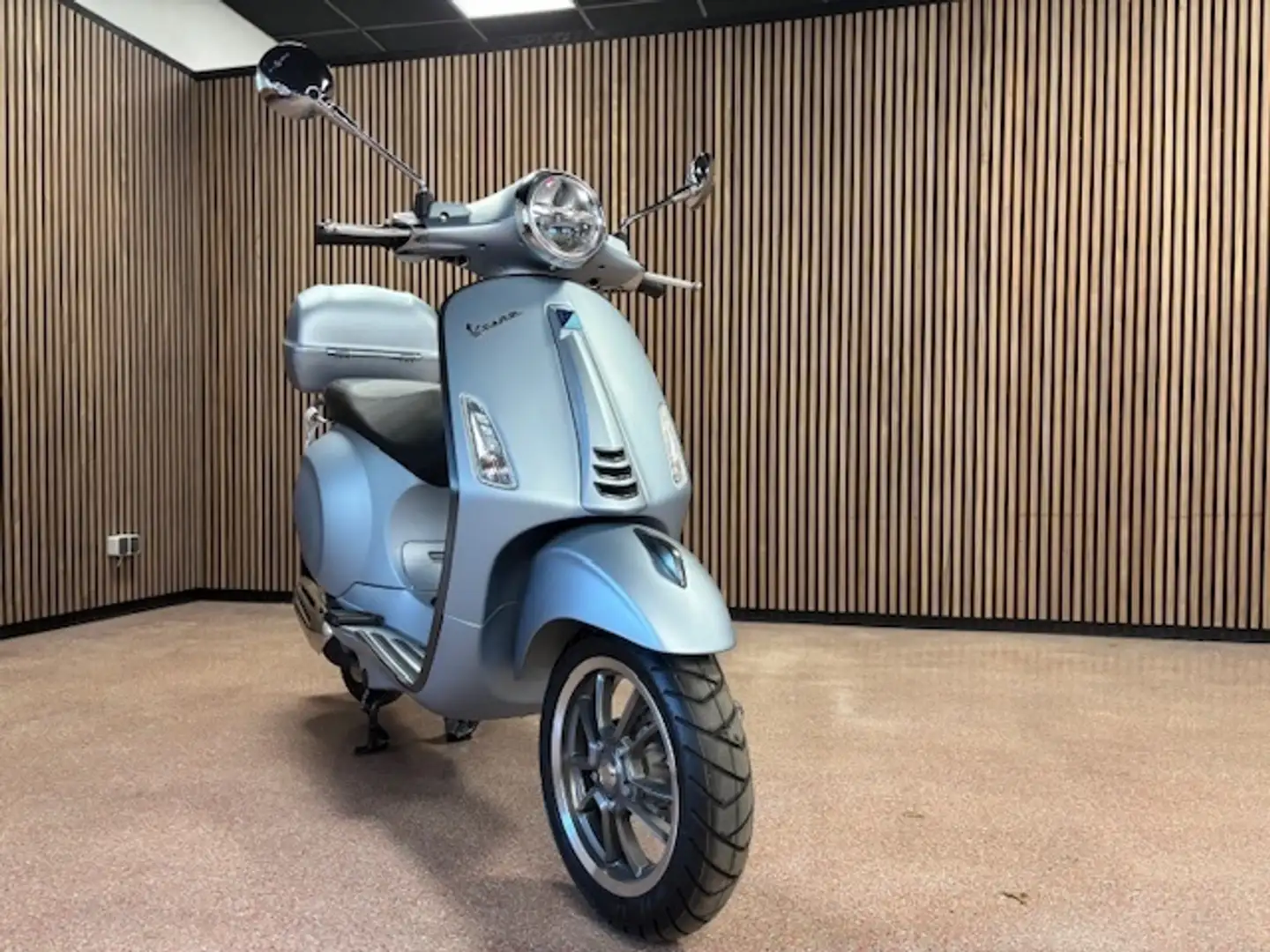Vespa Primavera S 125 ccm Holiday Gris - 1