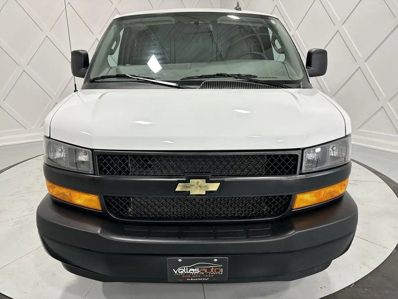 Chevrolet Express 2500 снимка Chevrolet Express 2500