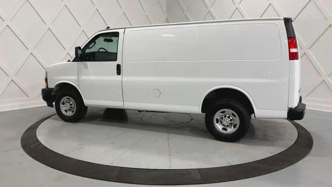 Chevrolet Express 2500 снимка Chevrolet Express 2500