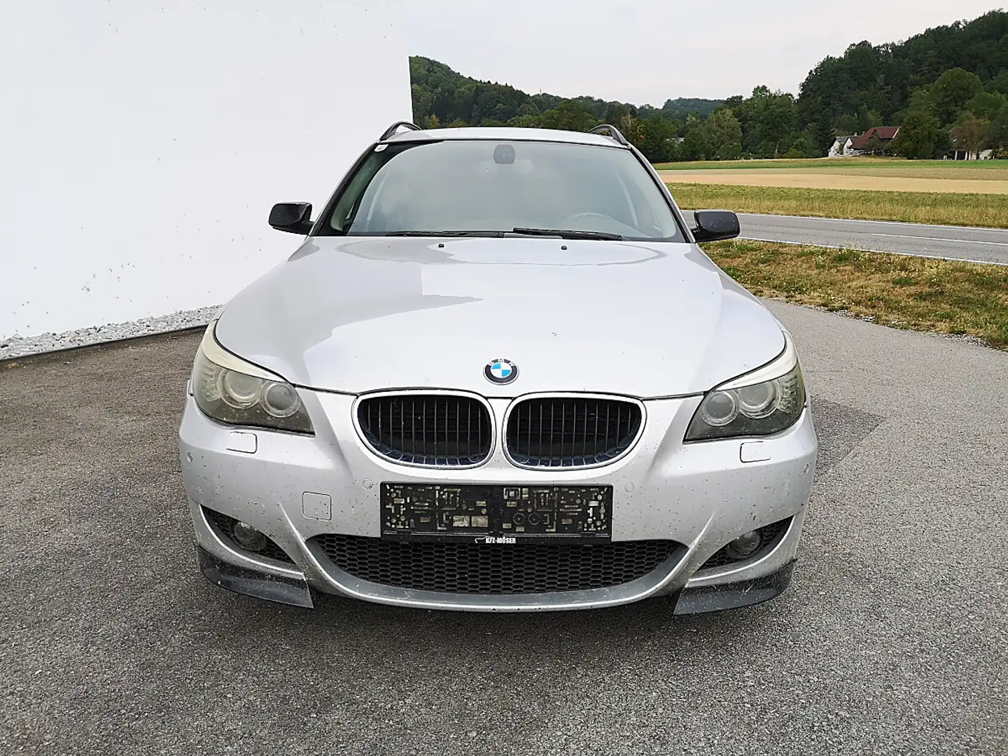 BMW 530 xd Touring Aut. "Allrad" Silber - 2