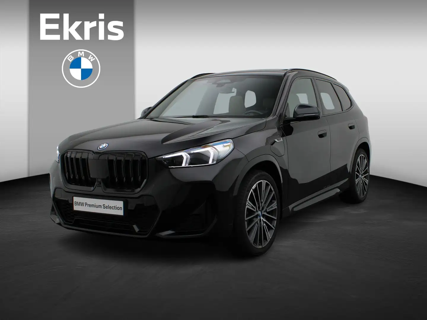 BMW X1 xDrive30e M Sportpakket | Innovation Pack | Comfor Zwart - 1