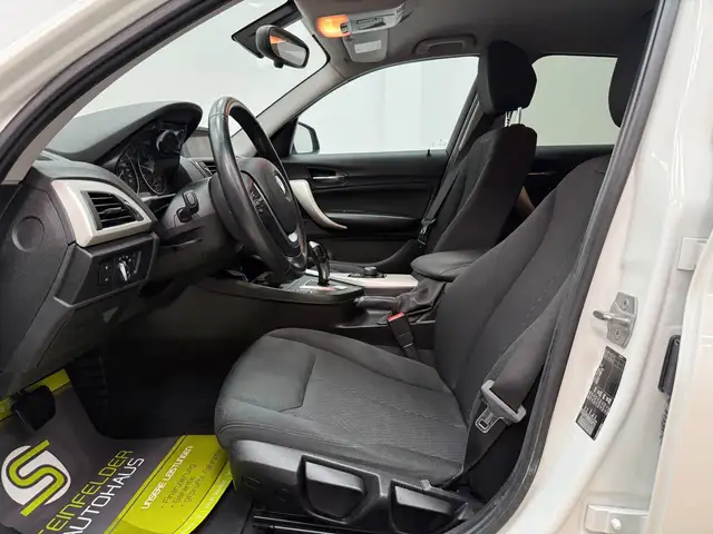 BMW 1 Series view 11