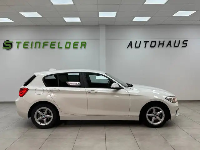 BMW 1 Series view 8