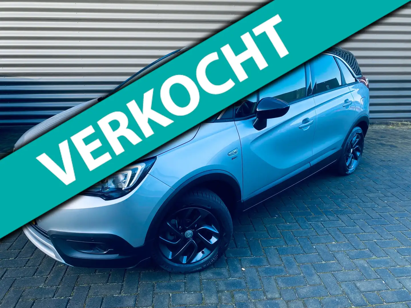 Opel Crossland X 1.2 Turbo 120 Jaar Edition 12mnd bovag garantie Grijs - 1