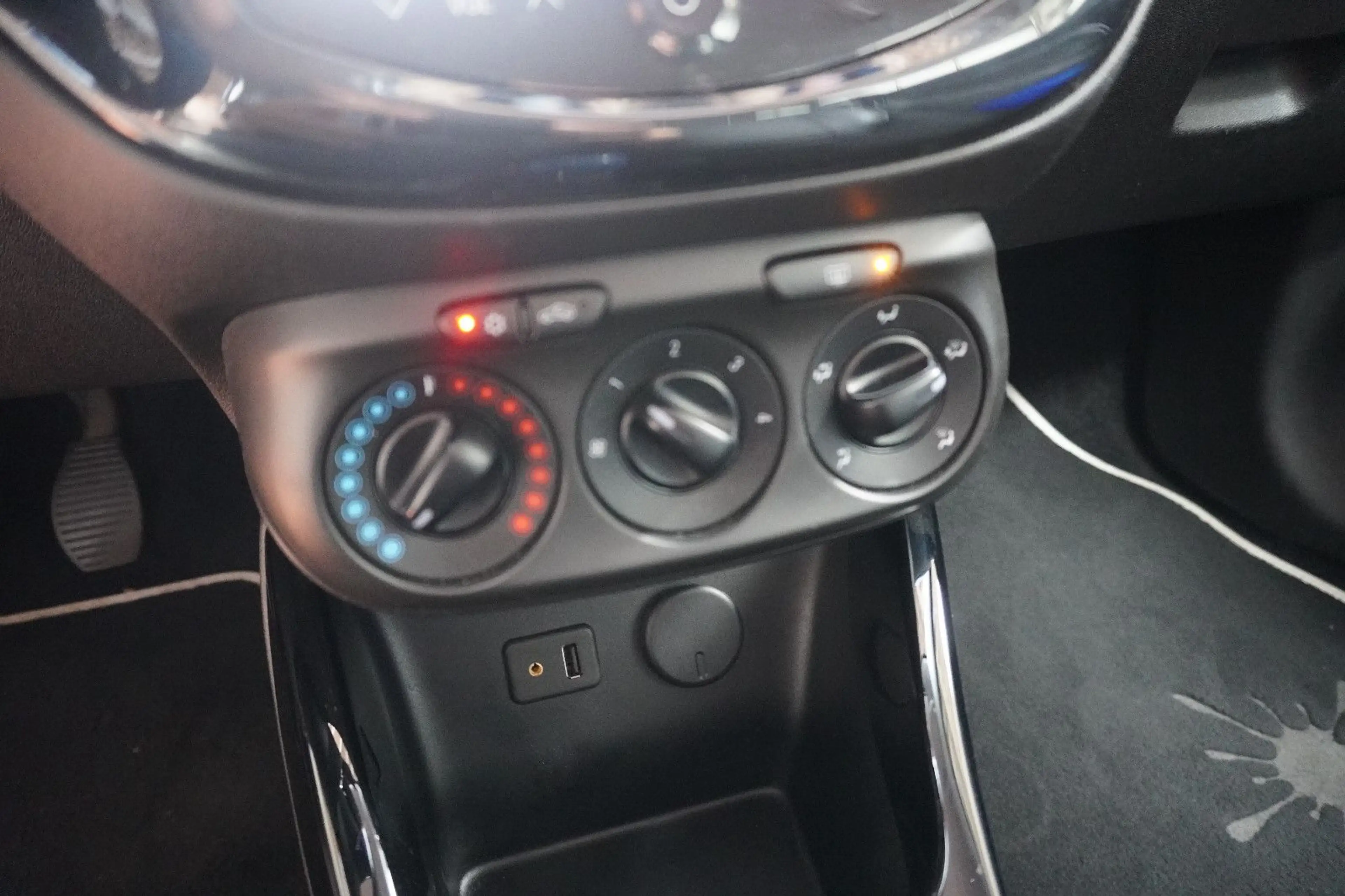 Opel Adam Jam - BlueCap Intellilink/Alwetterräder/Win — photo 12