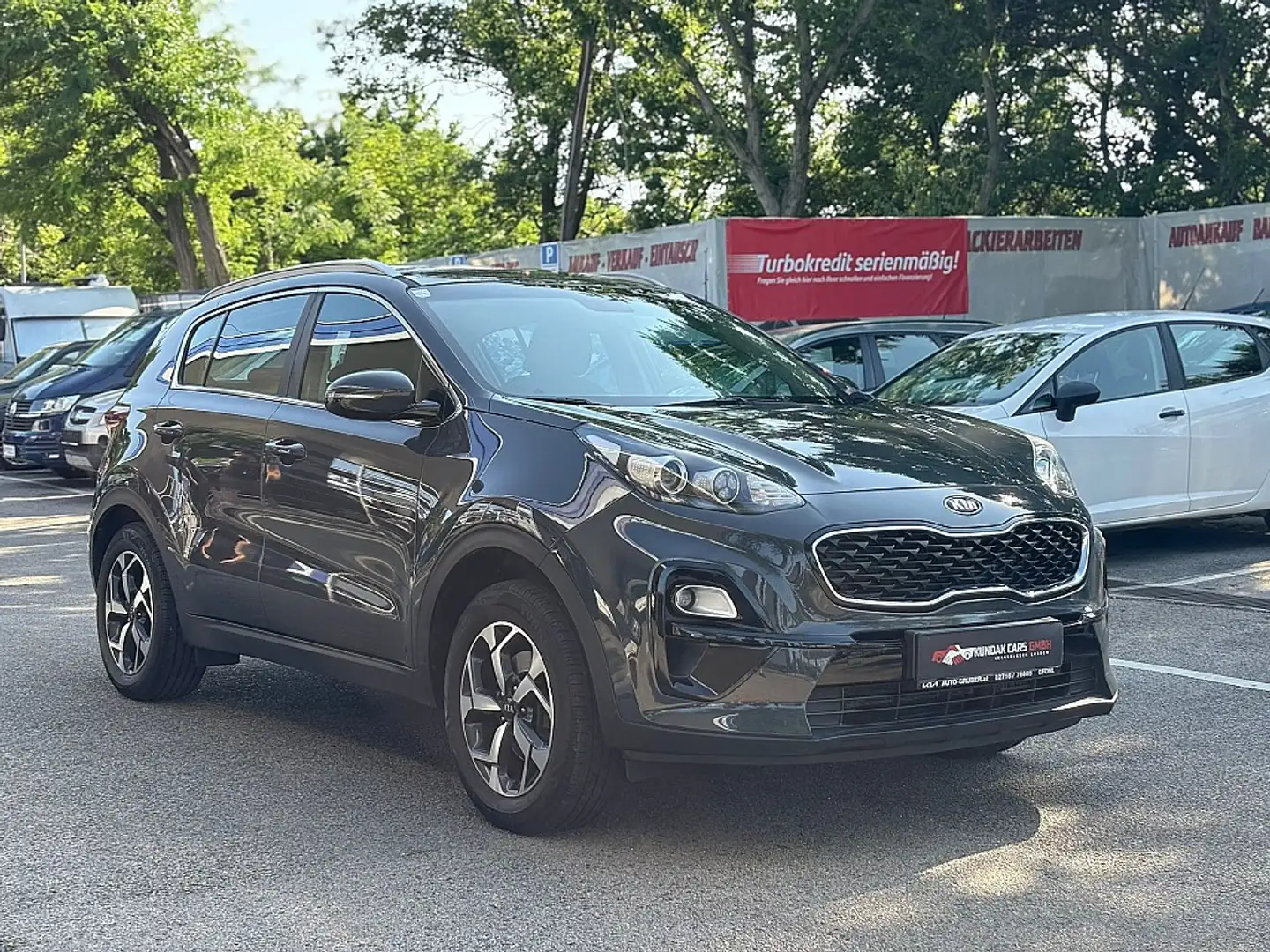 Kia Sportage 1,6 CRDI SCR Silber**ERSTBESITZ**PICKERL 10/2025** Grau - 1