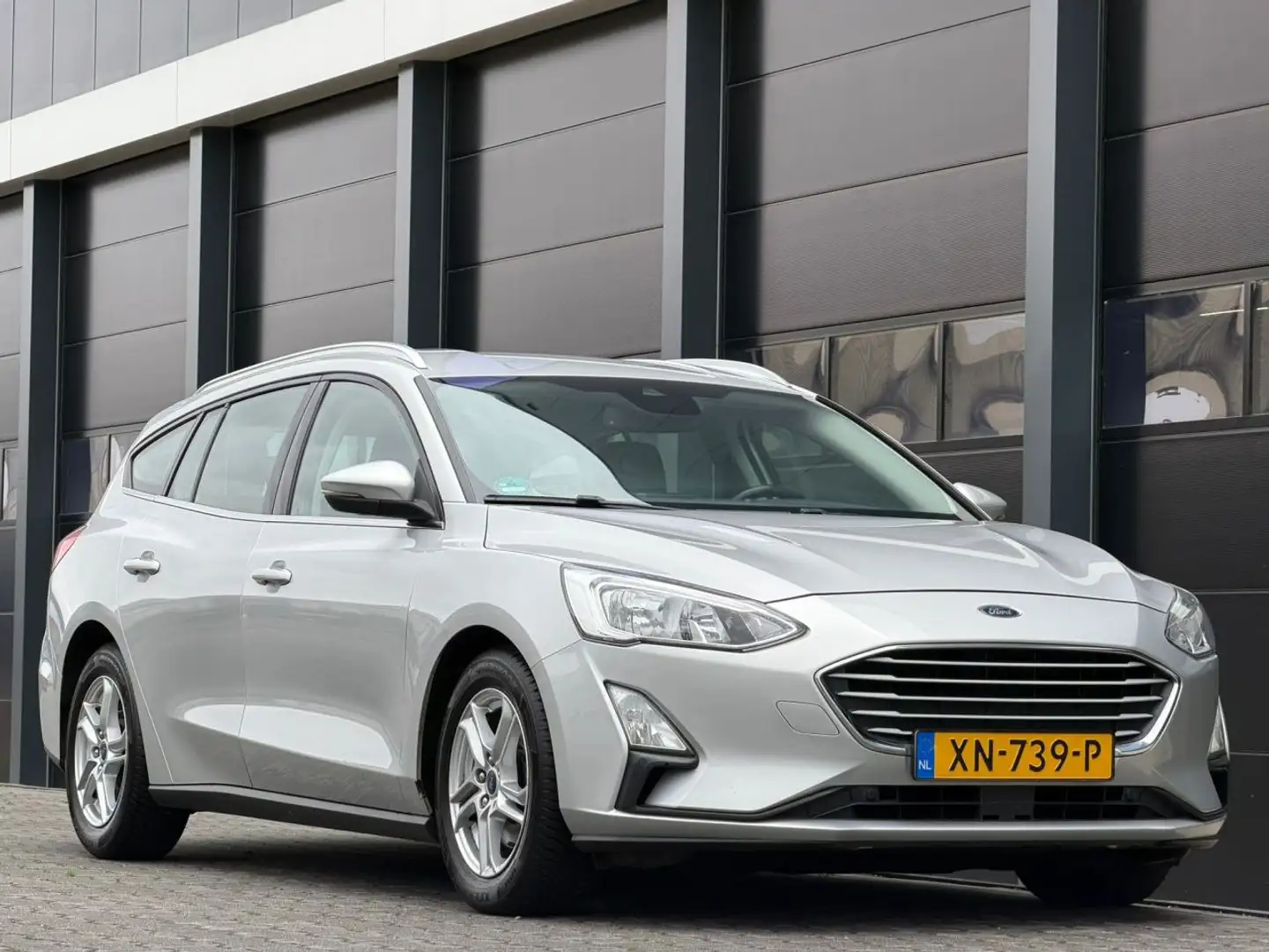 Ford Focus 1.5 EcoBlue Navi PDC EURO-6 Grijs - 2