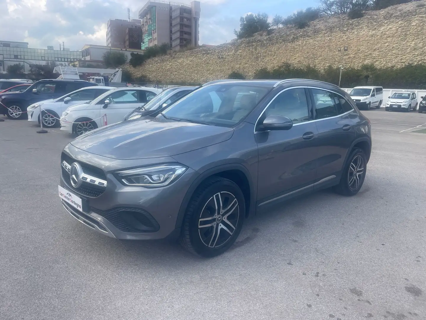 Mercedes-Benz GLA 200 GLA 200 d Sport Plus auto Gris - 1