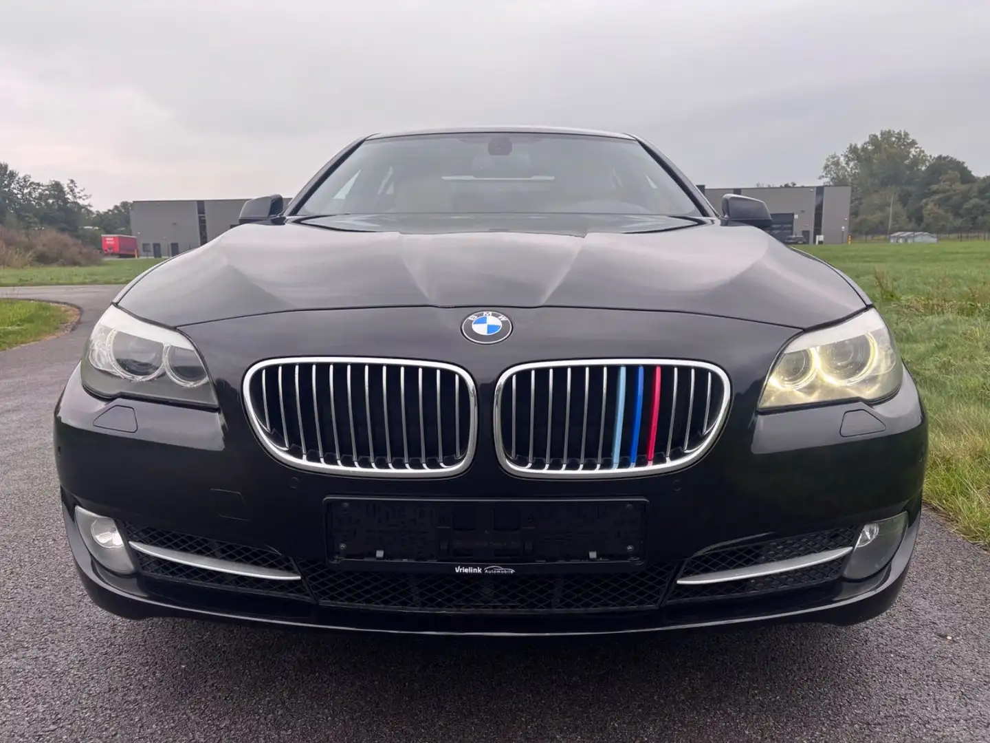 BMW 535 i aut. Lim. Xenon Volleder HUD SHZ Kamera Schwarz - 2