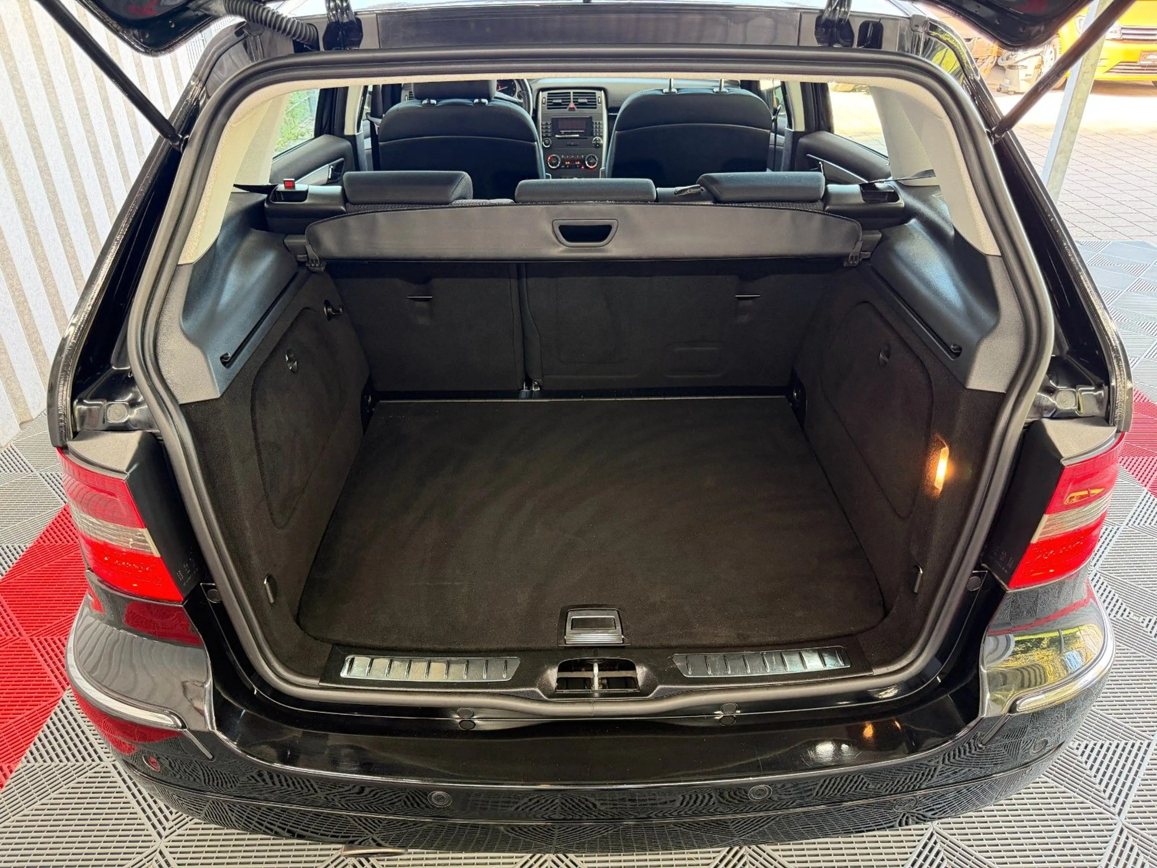 Mercedes-Benz B 200 B200 SpecialEdition Pano Xenon Tempo SHZ PDC — photo 12