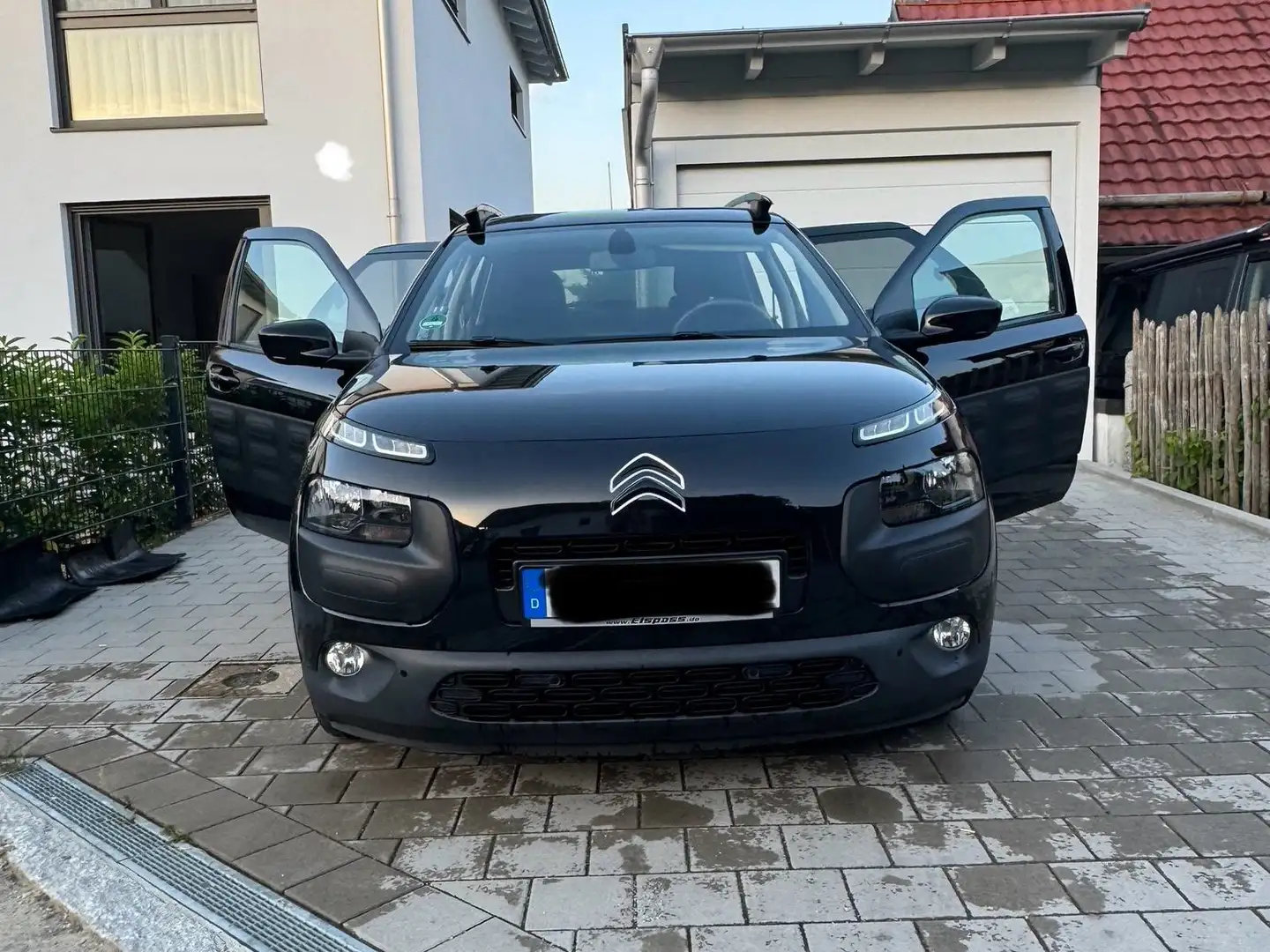 Citroen C4 Cactus Pure Tech 110 Stop Schwarz - 2