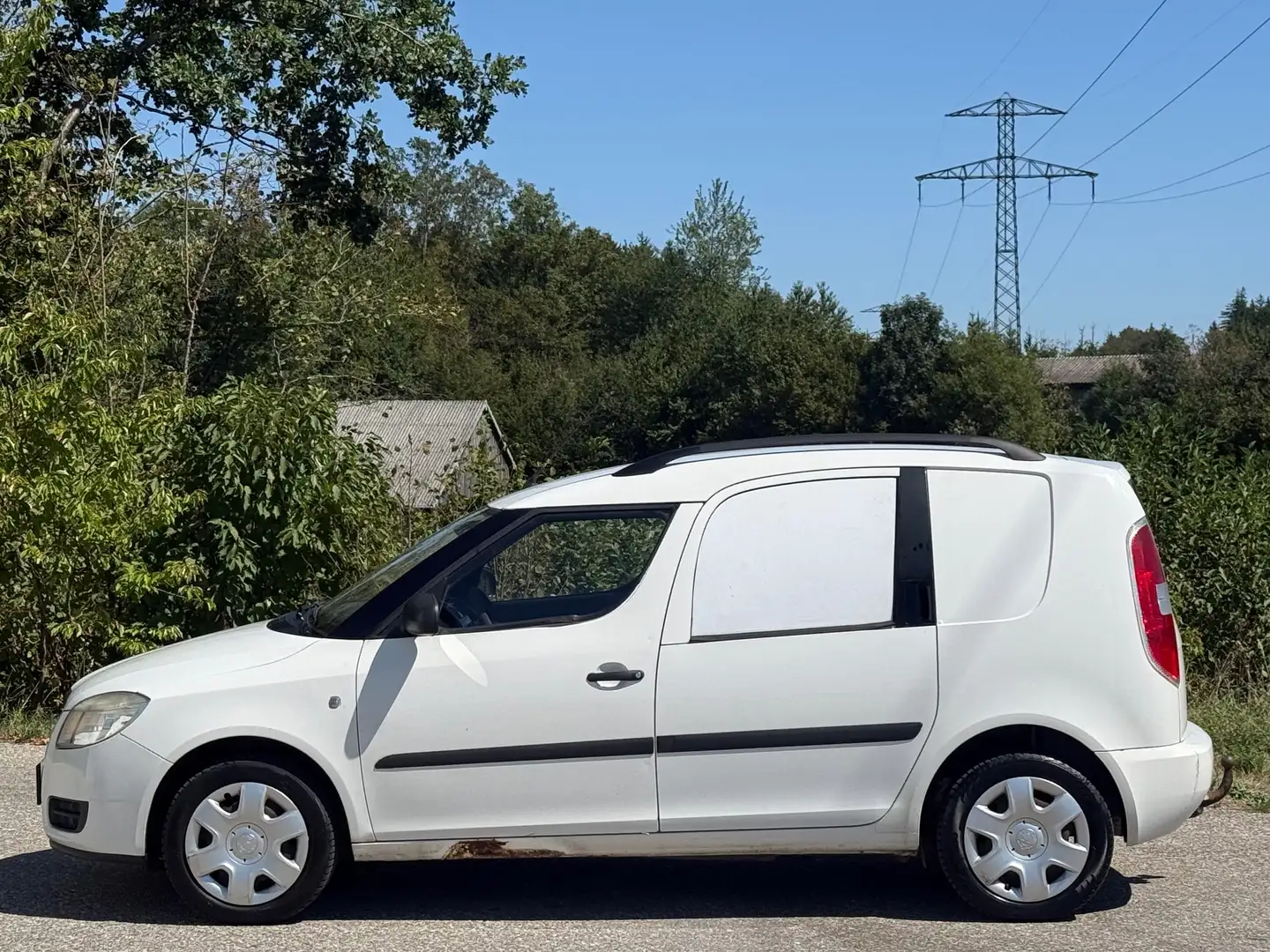 Skoda Roomster Praktik - Anhängerkupplung - Klima - Kredit Weiß - 2