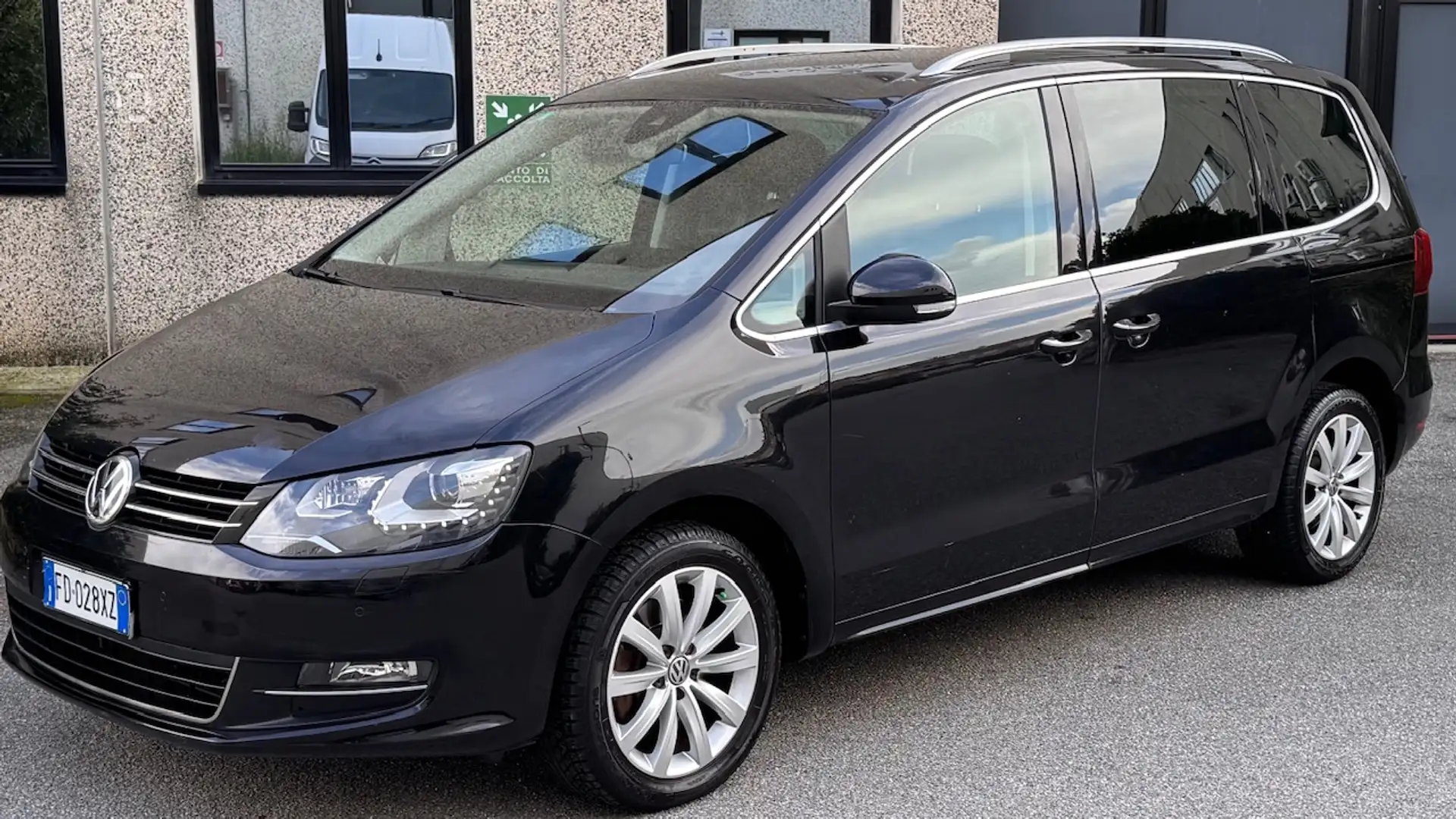 Volkswagen Sharan Sharan II 2016 2.0 tdi Highline 184cv dsg Nero - 2