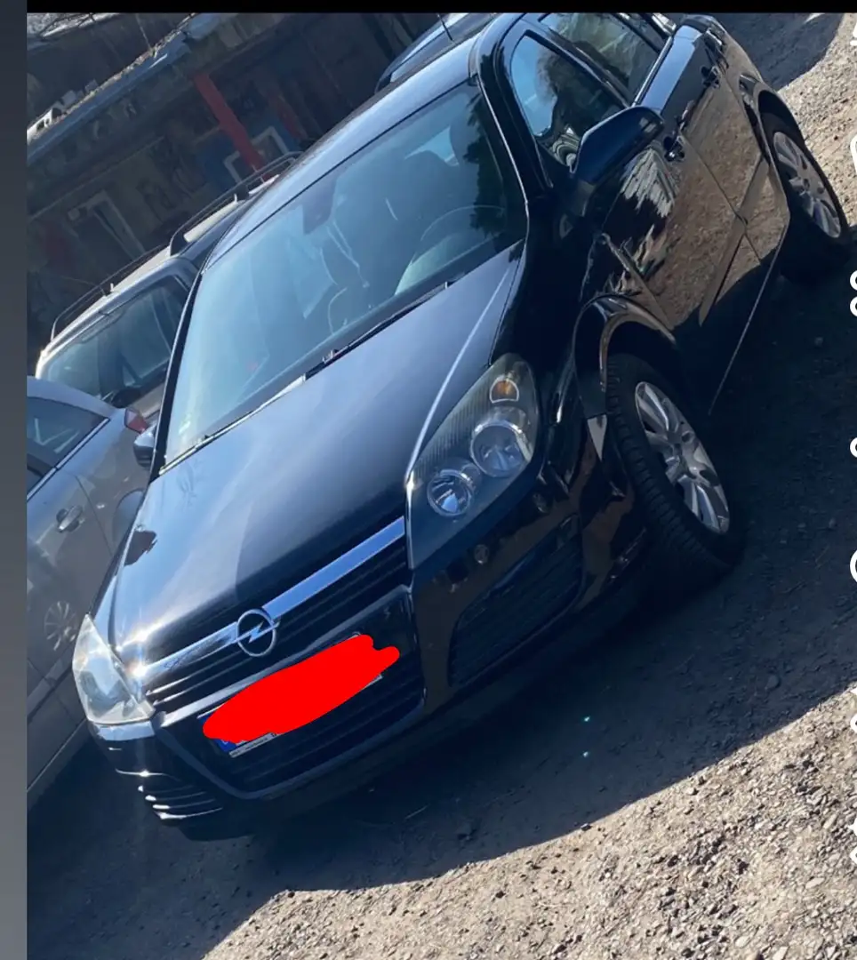 Opel Astra Elegance Schwarz - 2