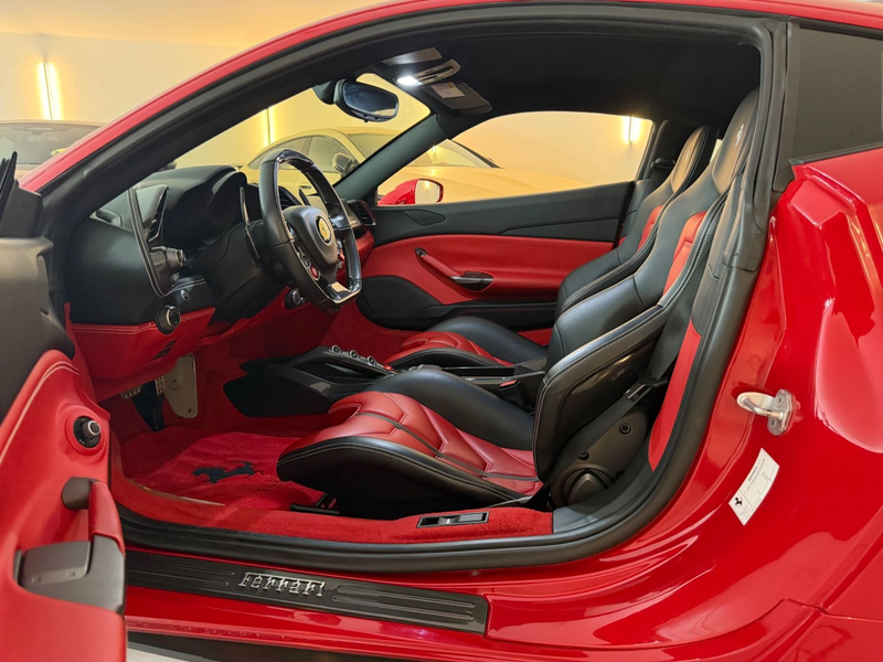 Ferrari 488 GTB Coupé DCT,Carbon-Paket 2 — photo 10
