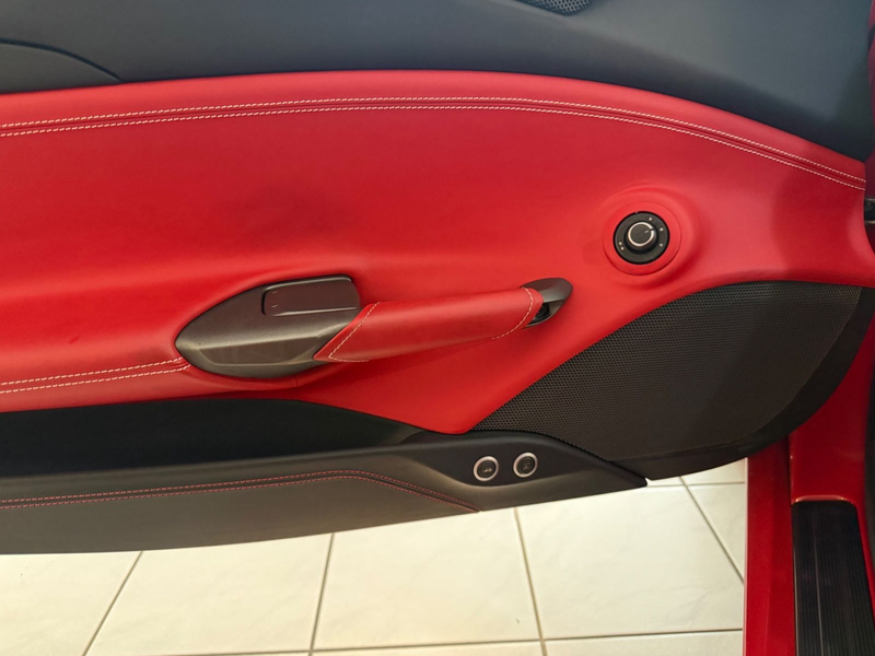 Ferrari 488 GTB Coupé DCT,Carbon-Paket 2 — photo 14